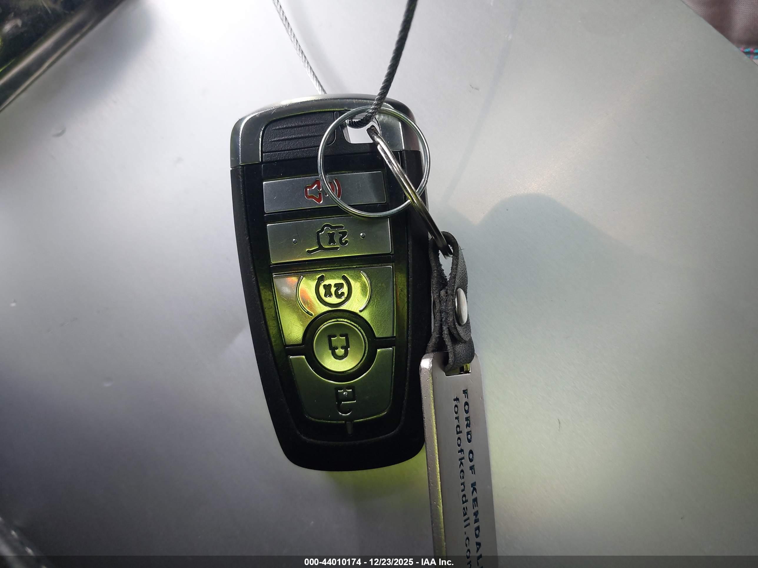 FORD EDGE image 11