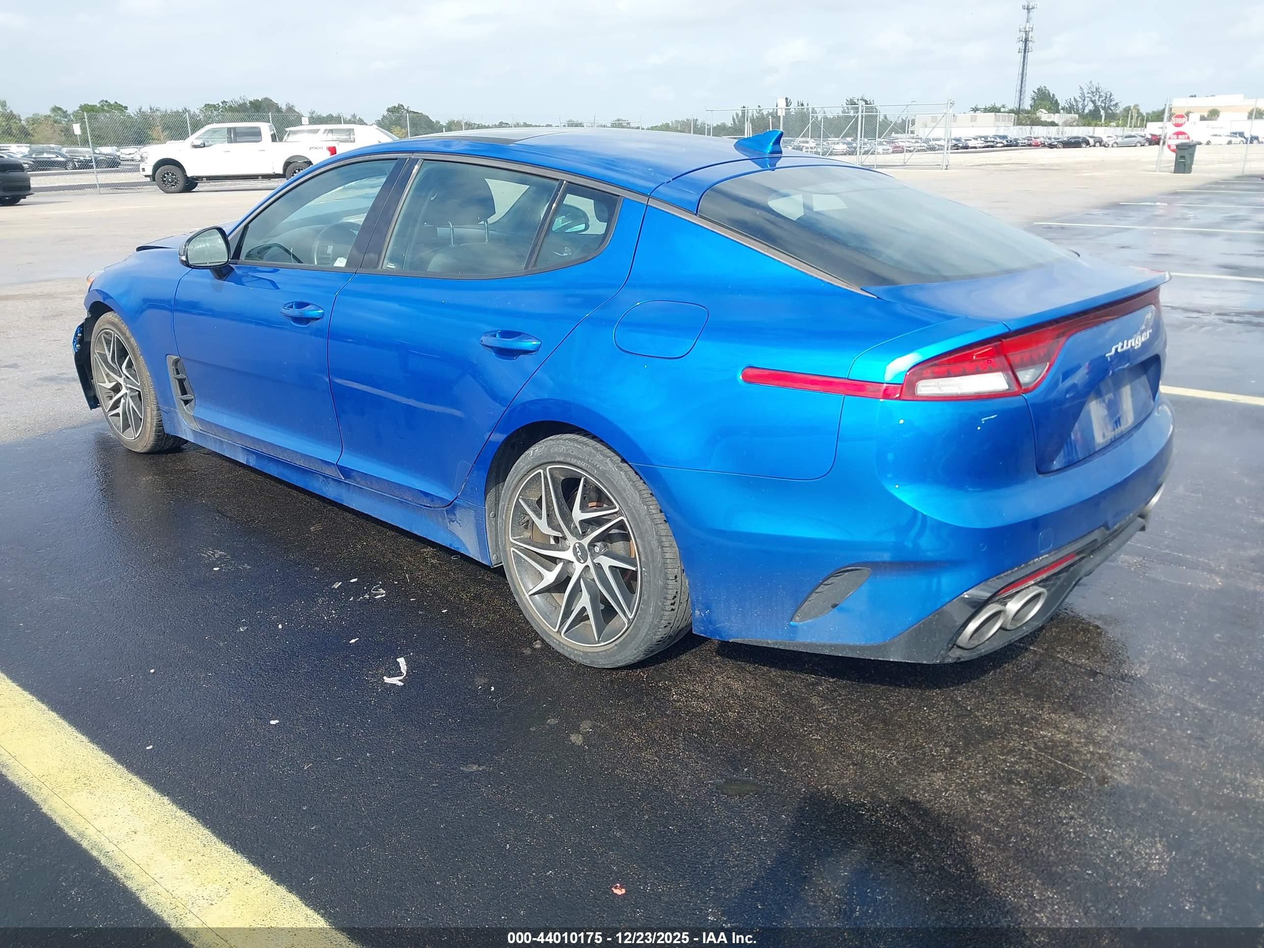 KIA STINGER image 3