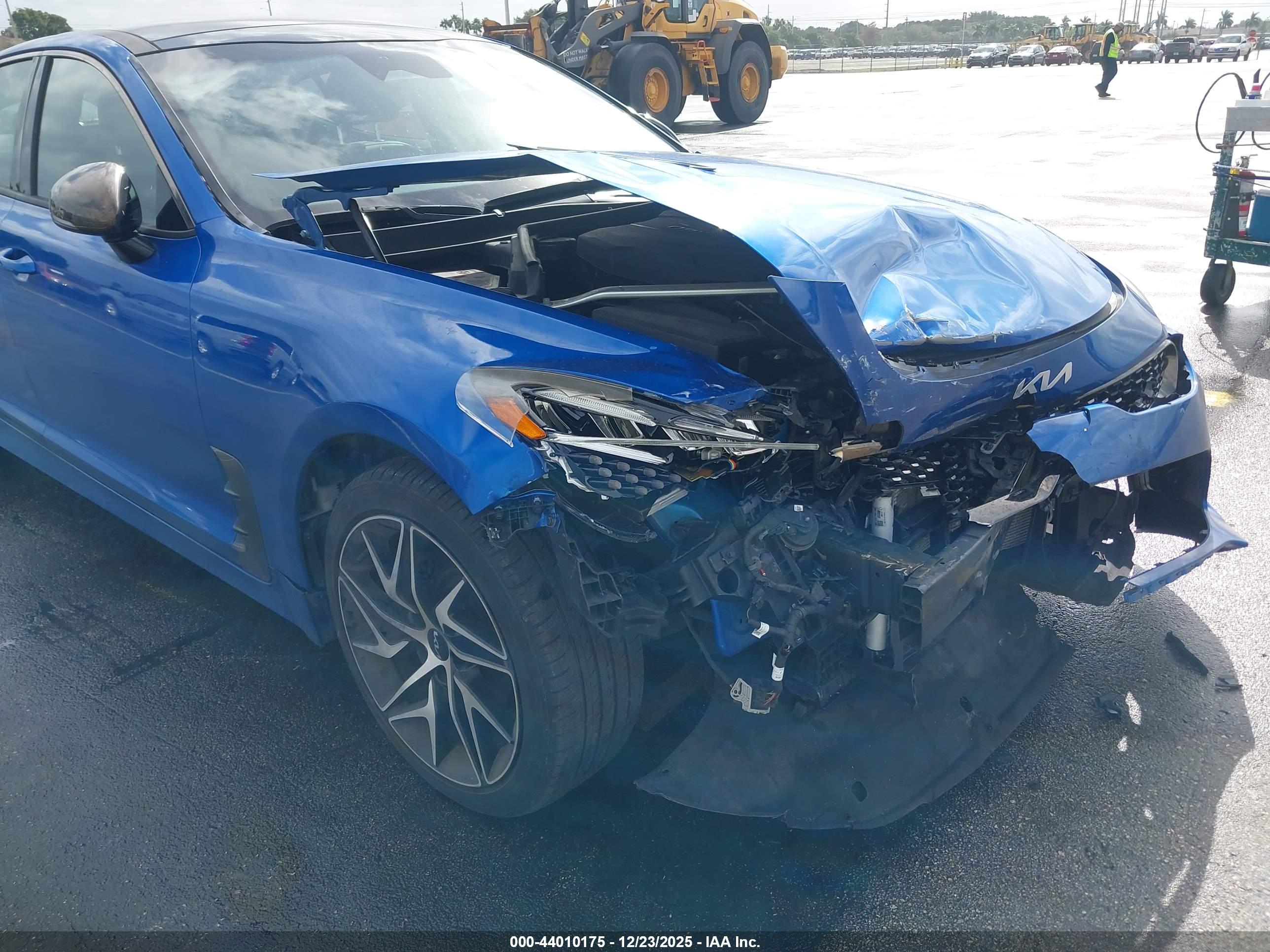 KIA STINGER image 6
