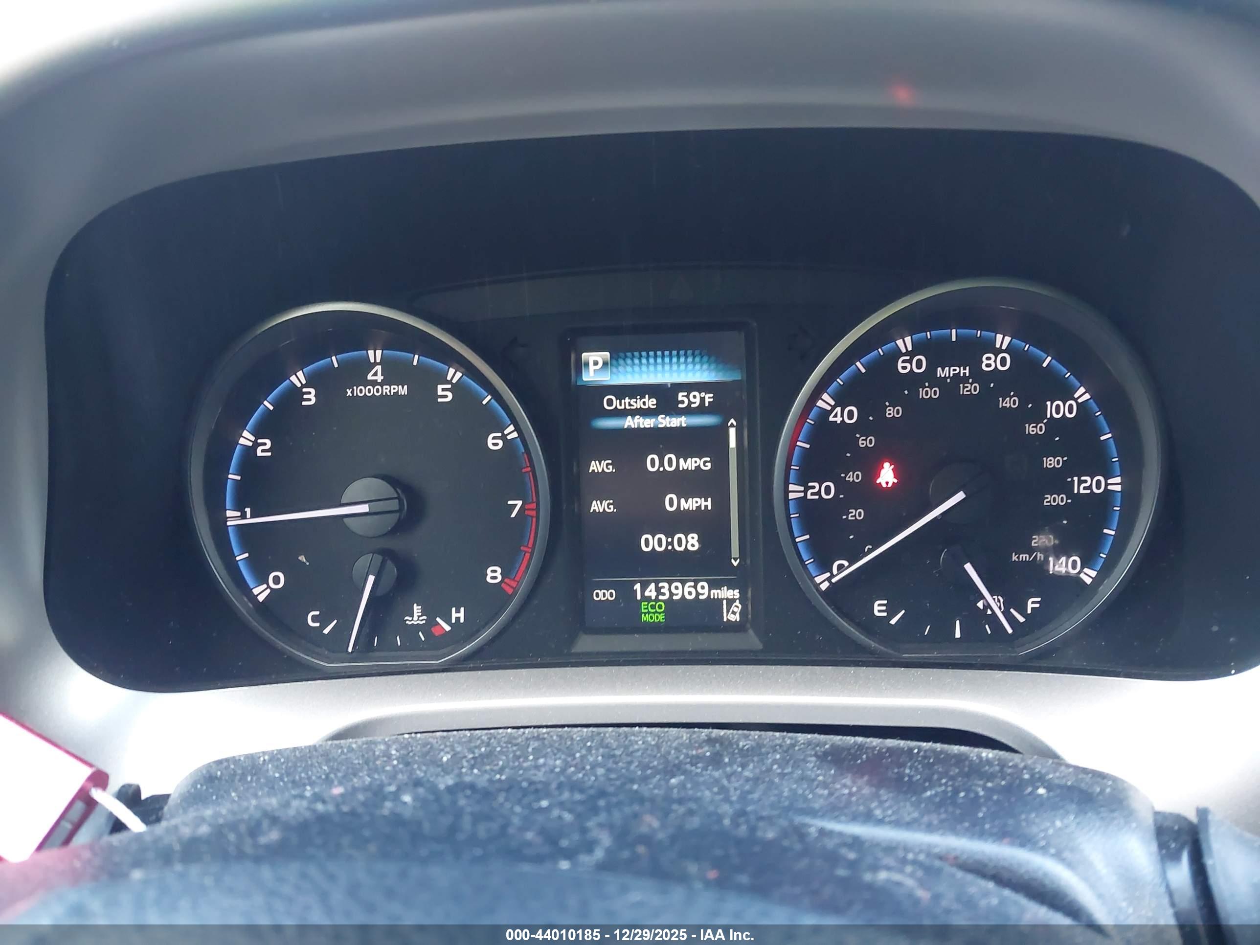 TOYOTA RAV4 image 7