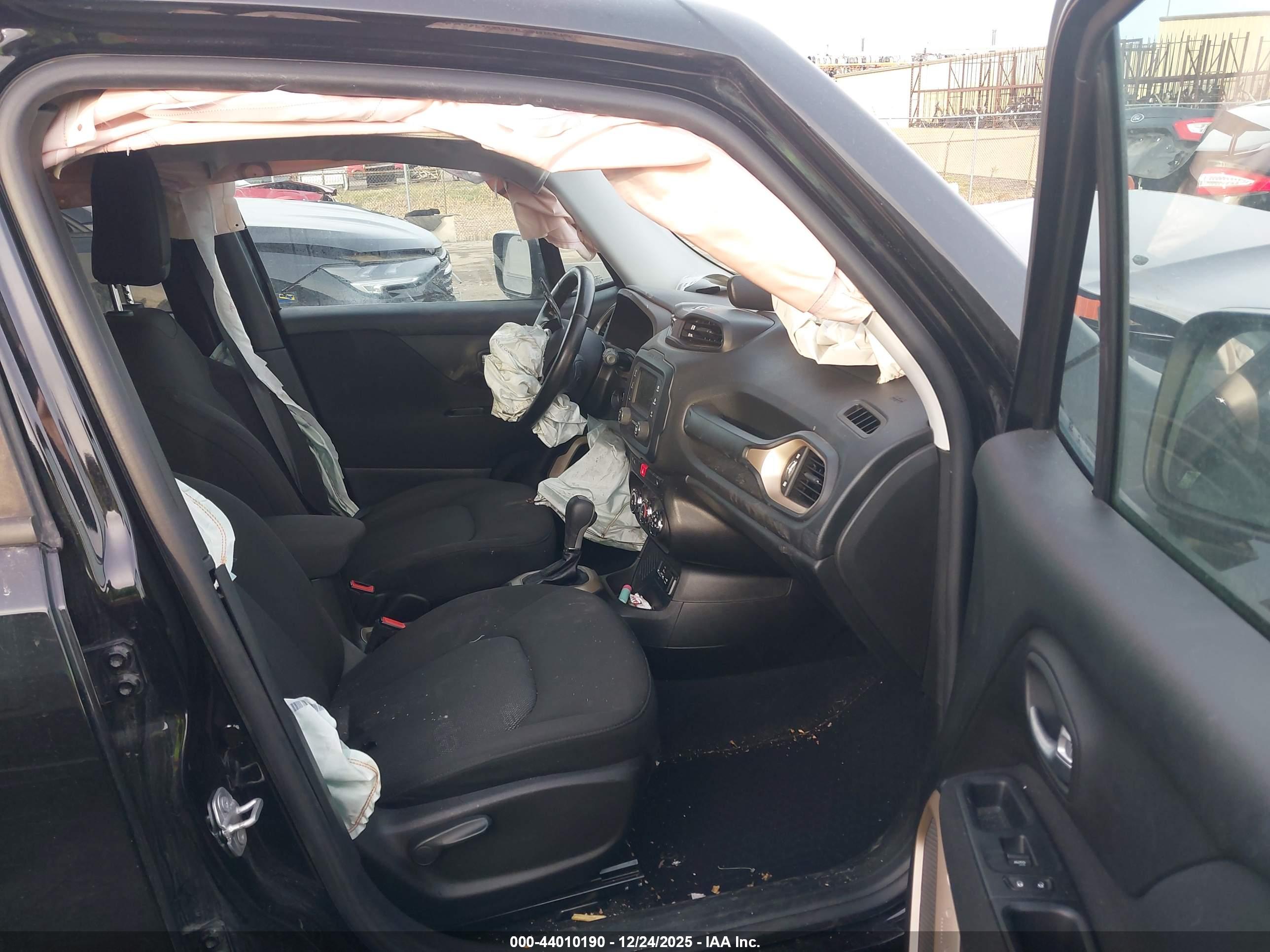 JEEP RENEGADE image 5
