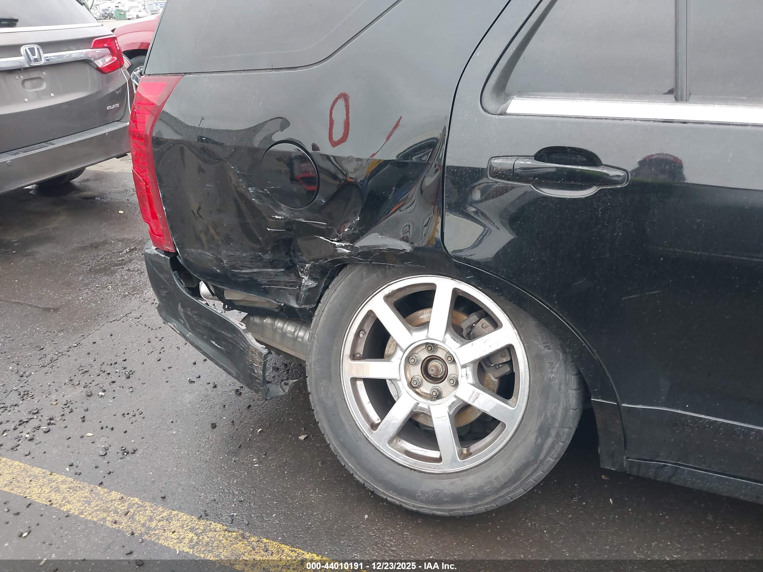 CADILLAC SRX image 6