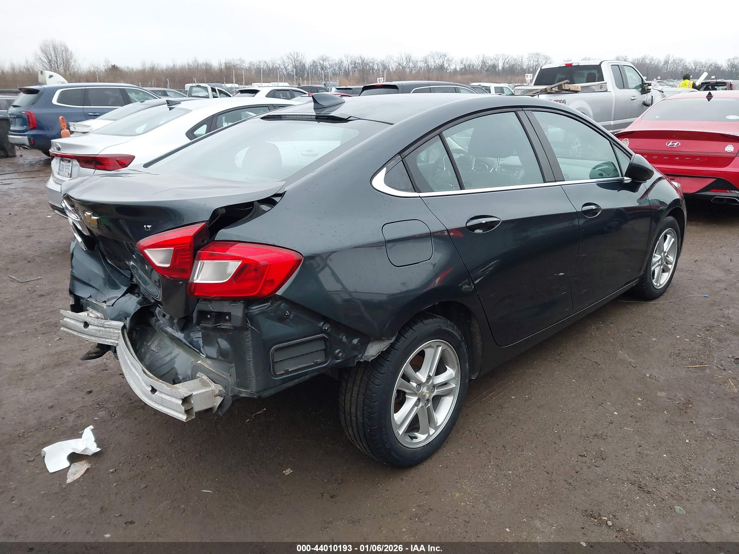 CHEVROLET CRUZE image 4