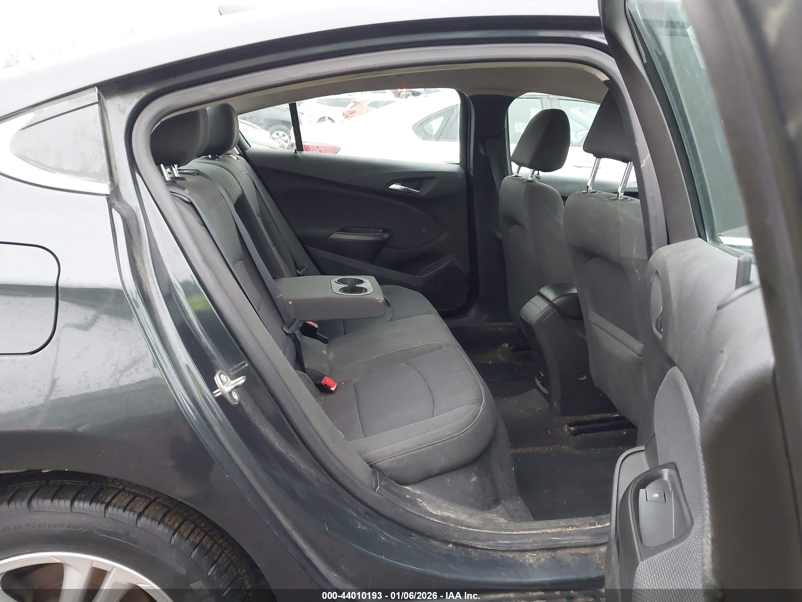 CHEVROLET CRUZE image 8