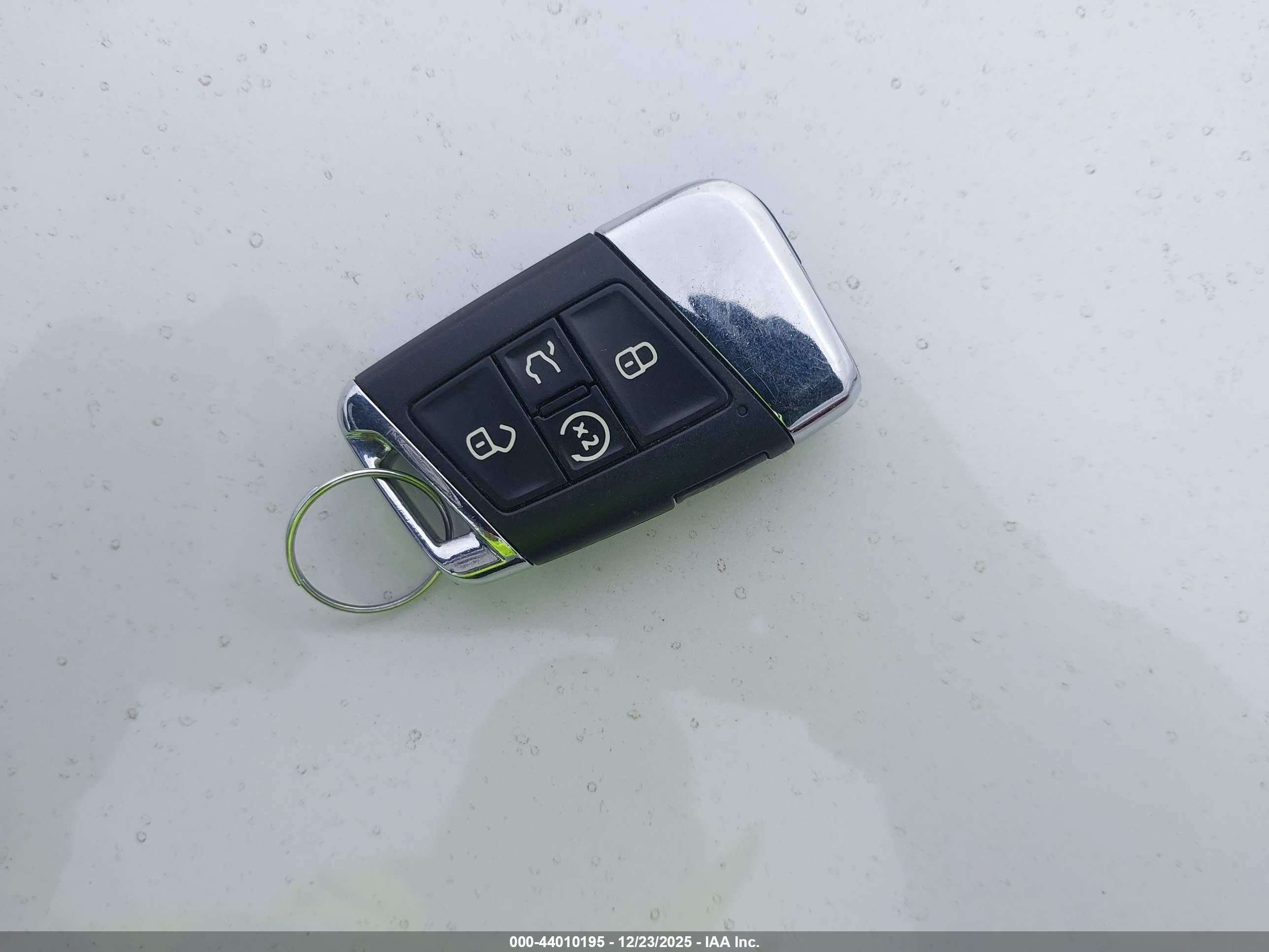VOLKSWAGEN ATLAS image 11