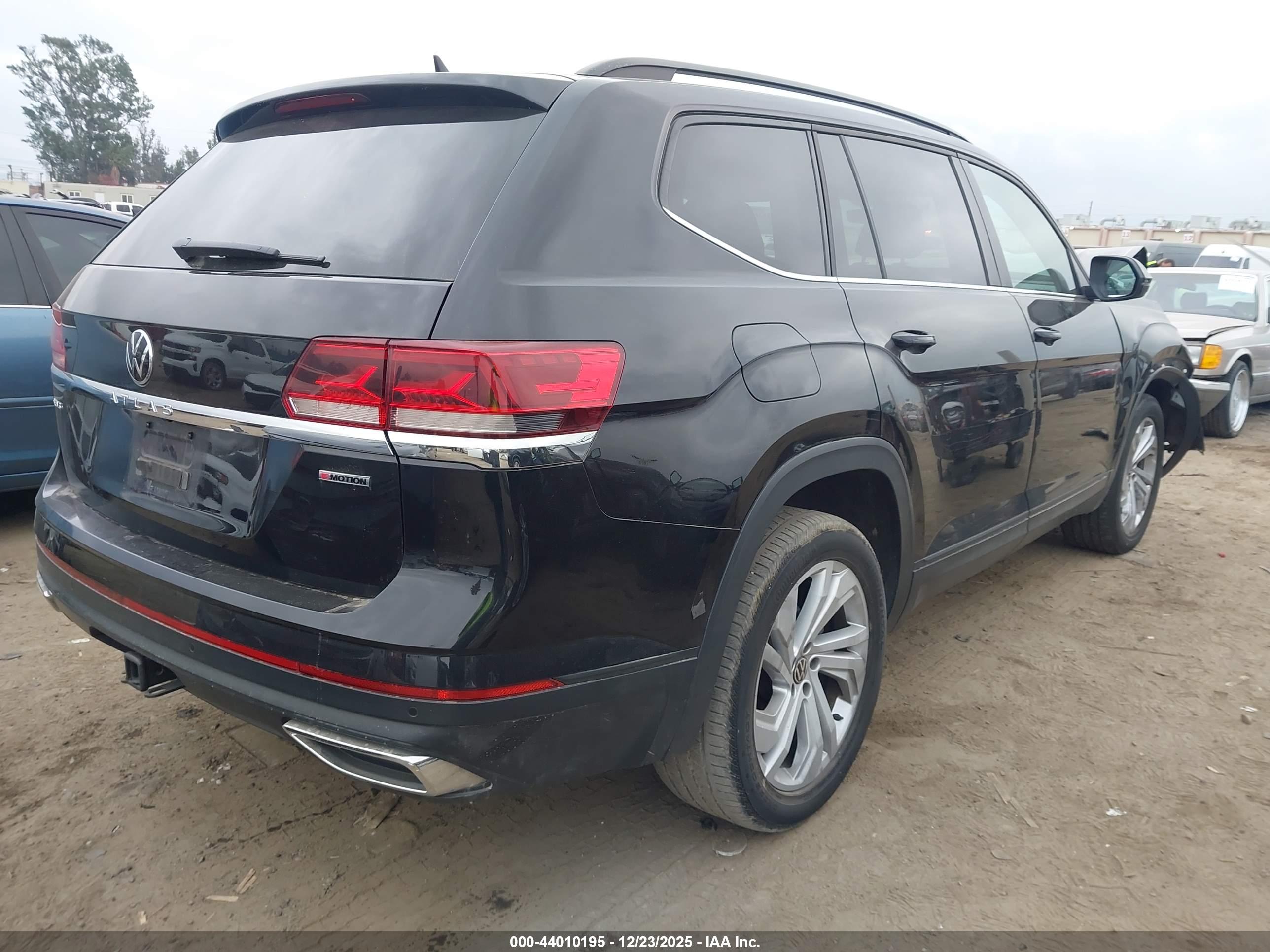 VOLKSWAGEN ATLAS image 4