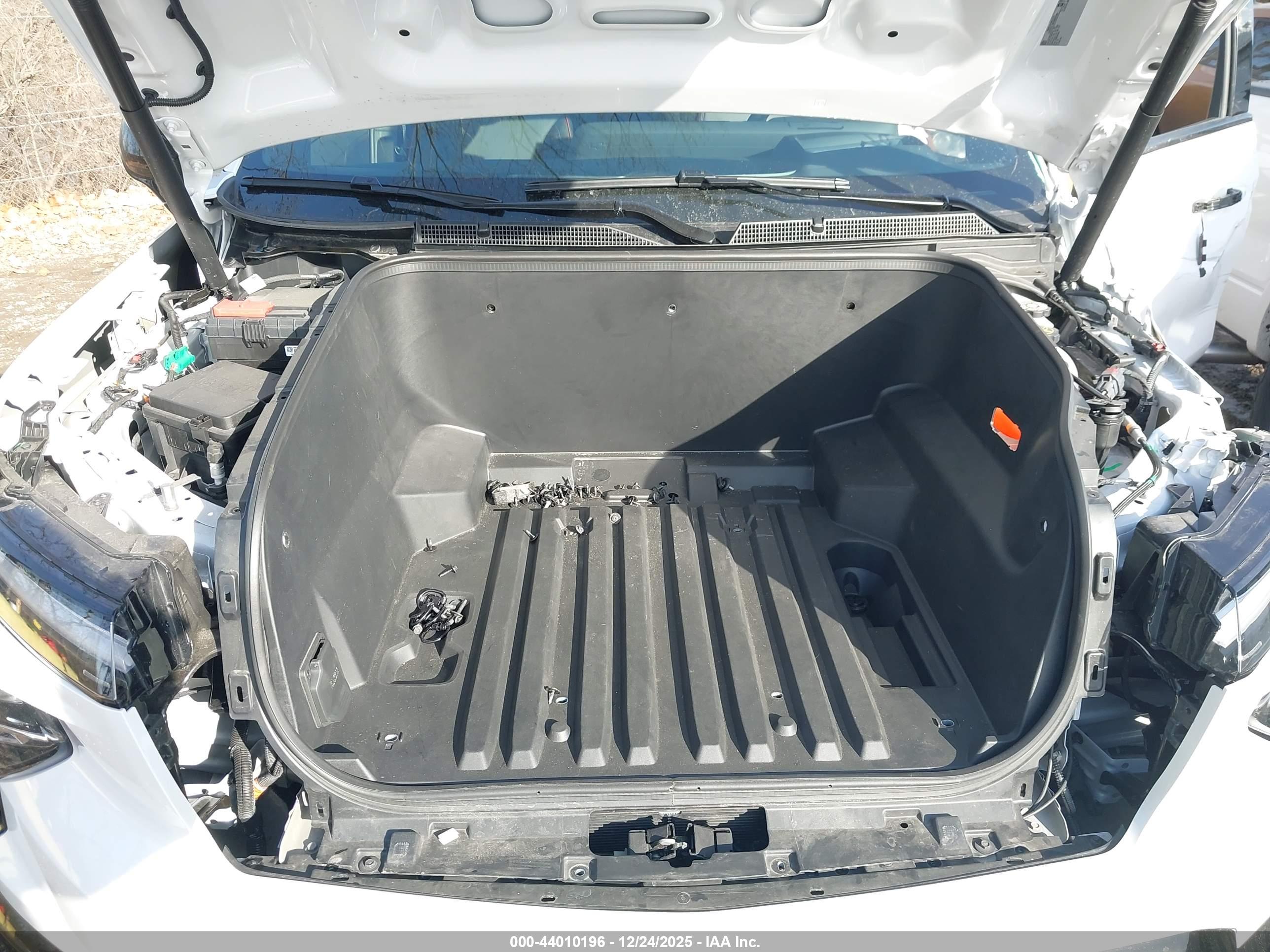 CHEVROLET SILVERADO image 10