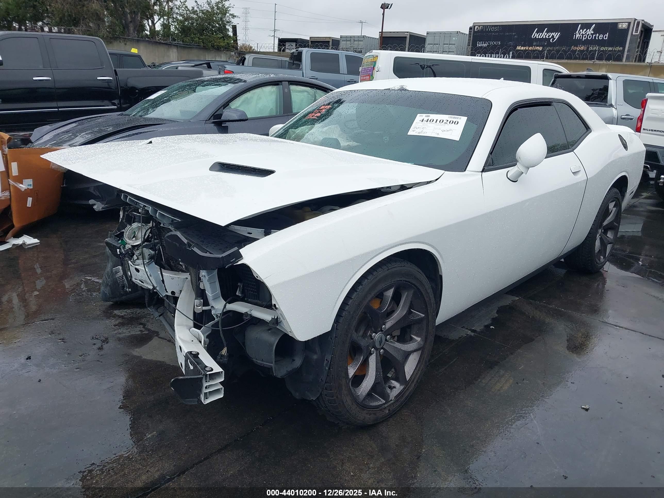 DODGE CHALLENGER image 2