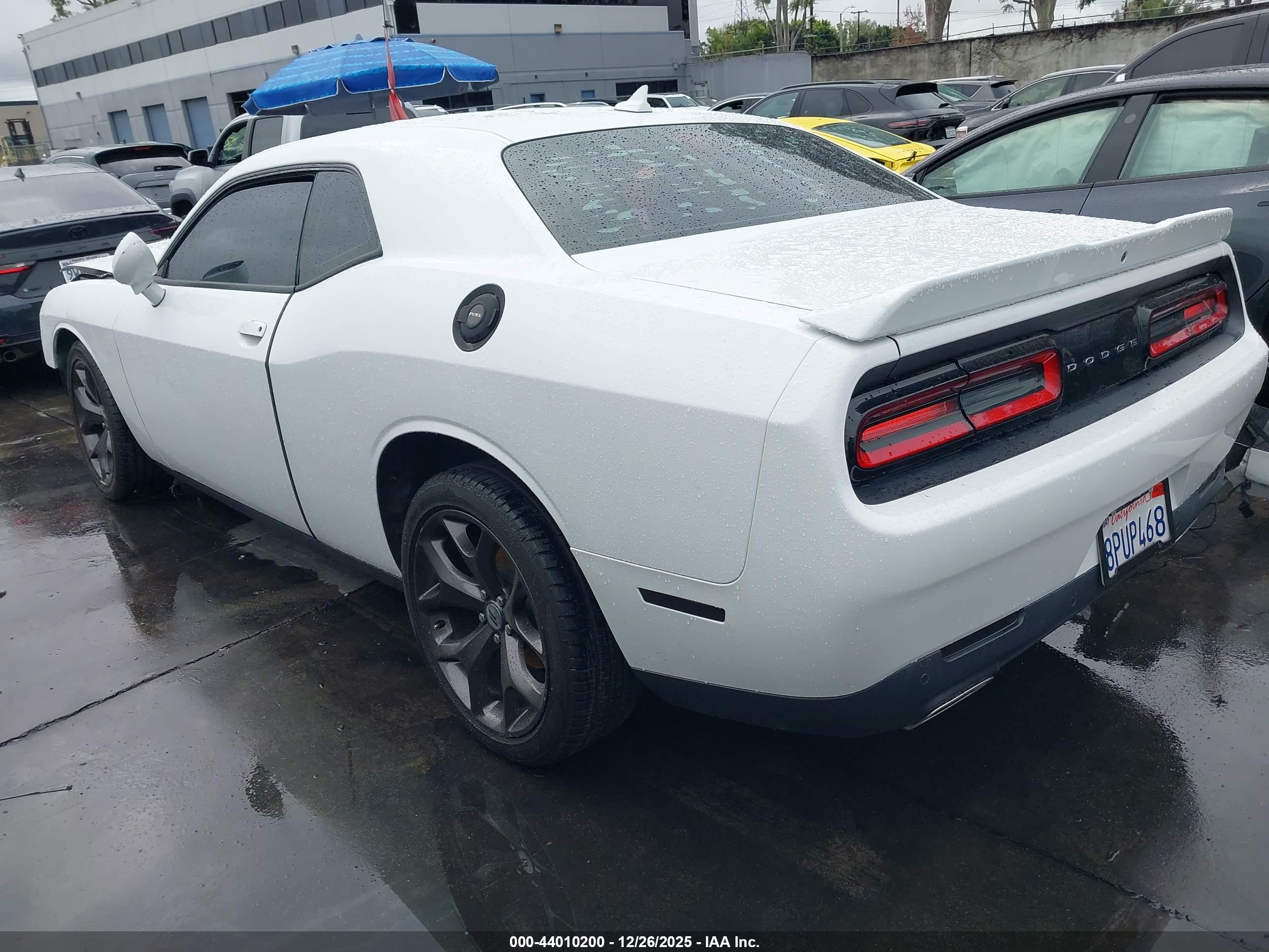 DODGE CHALLENGER image 3