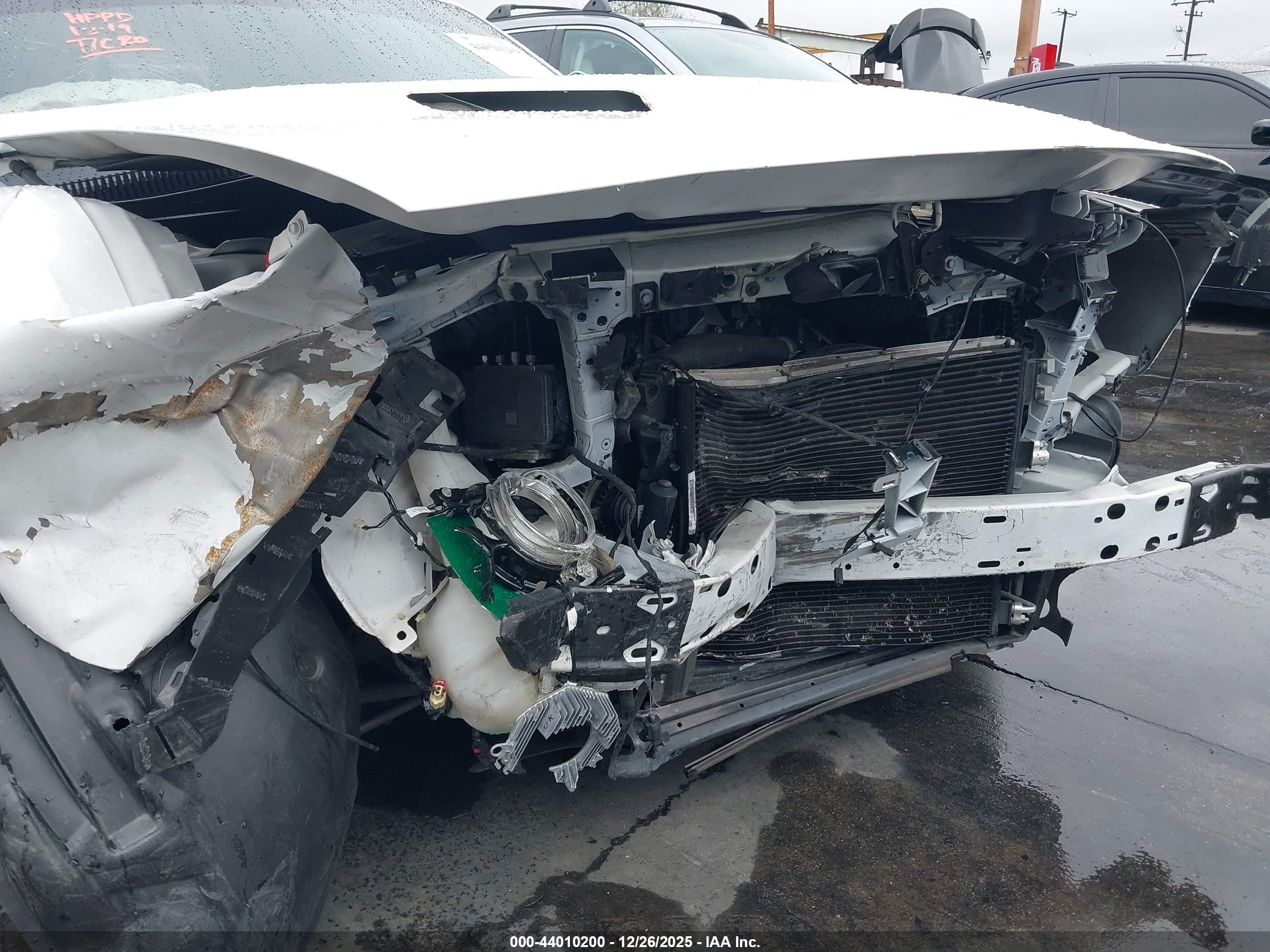 DODGE CHALLENGER image 6