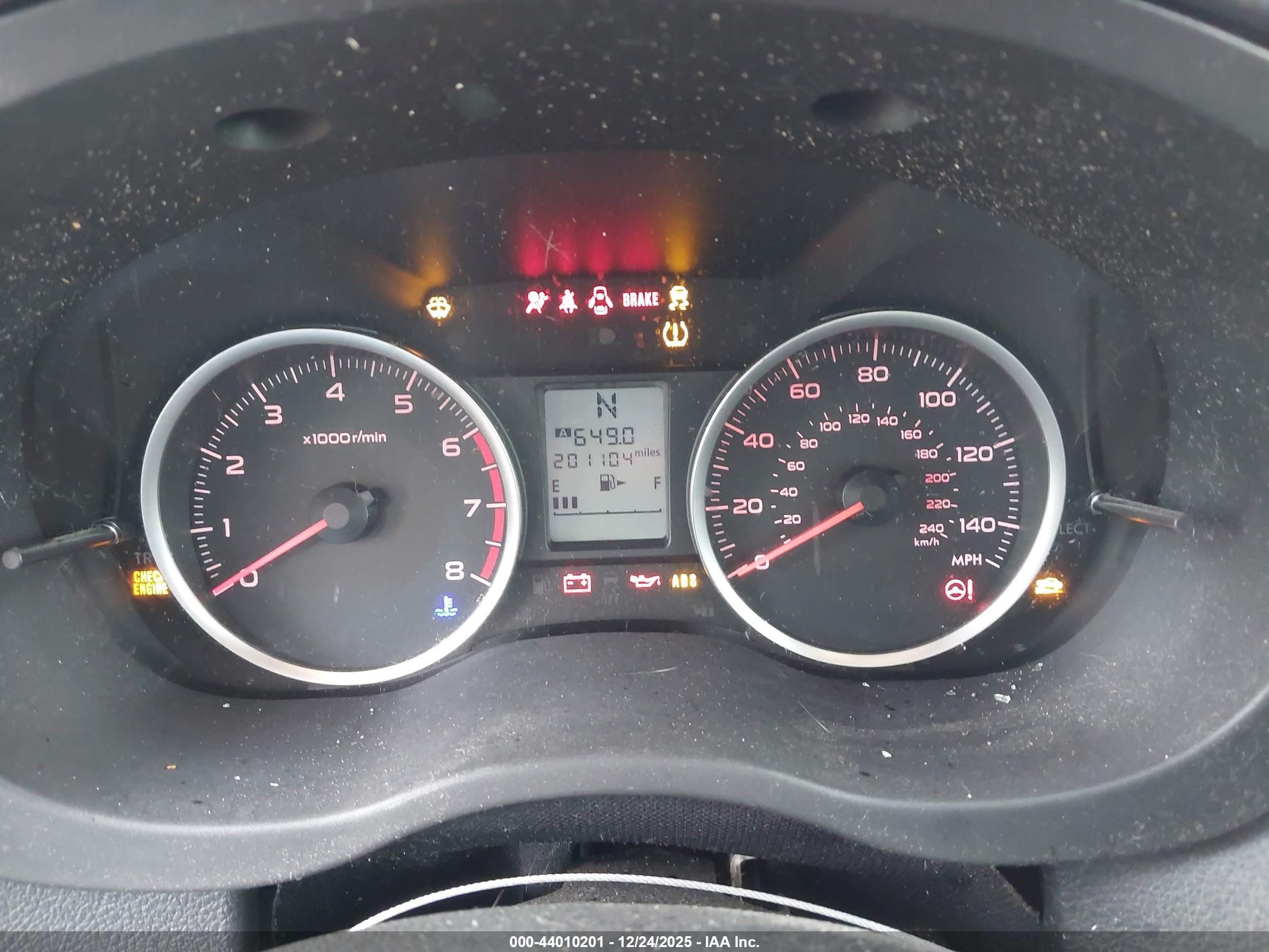 SUBARU FORESTER image 7