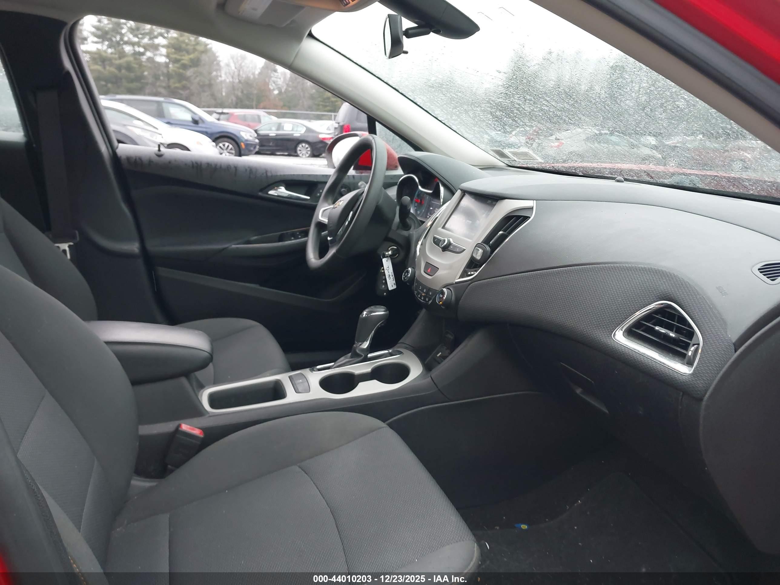CHEVROLET CRUZE image 5