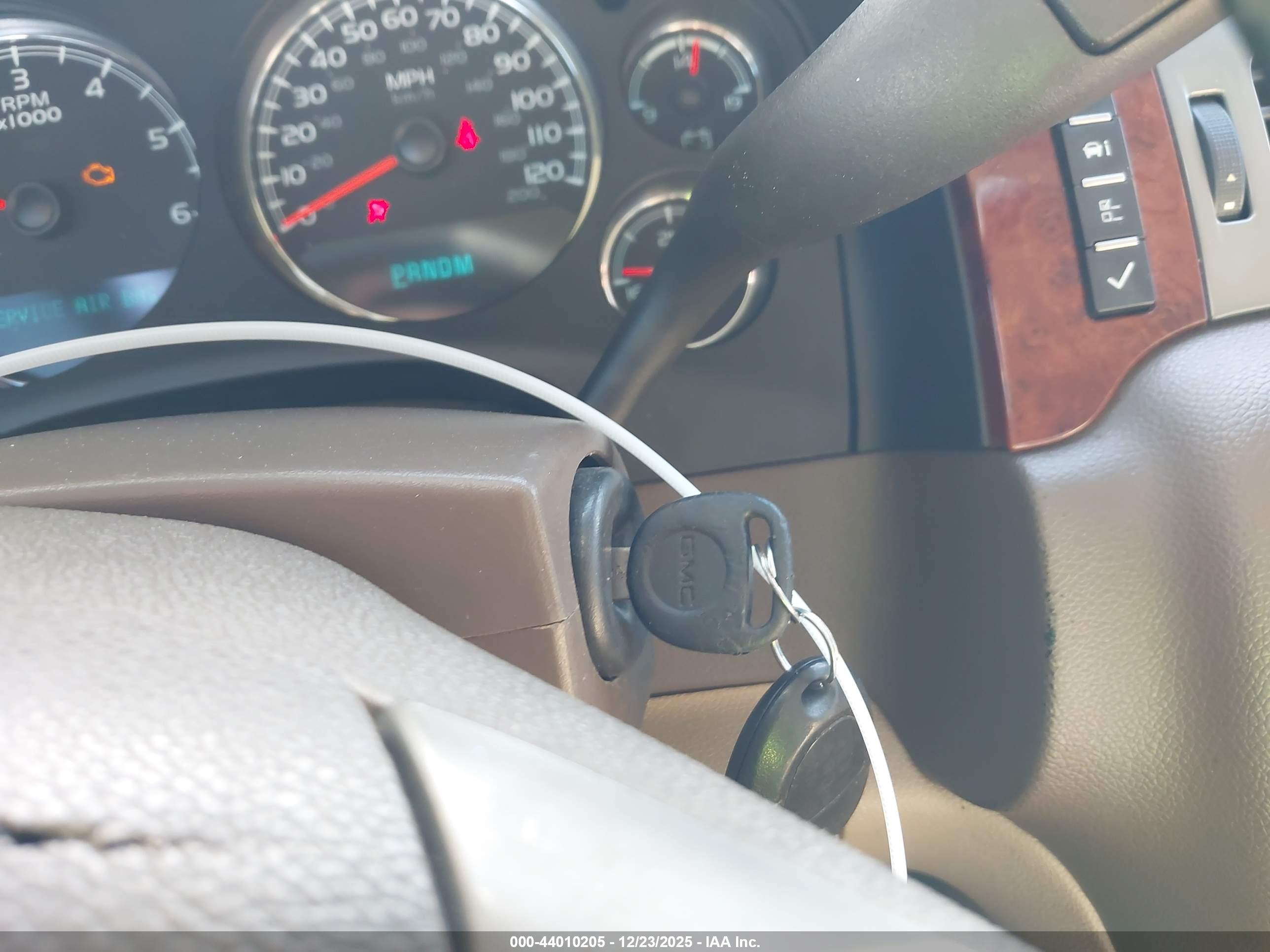 GMC SIERRA image 11