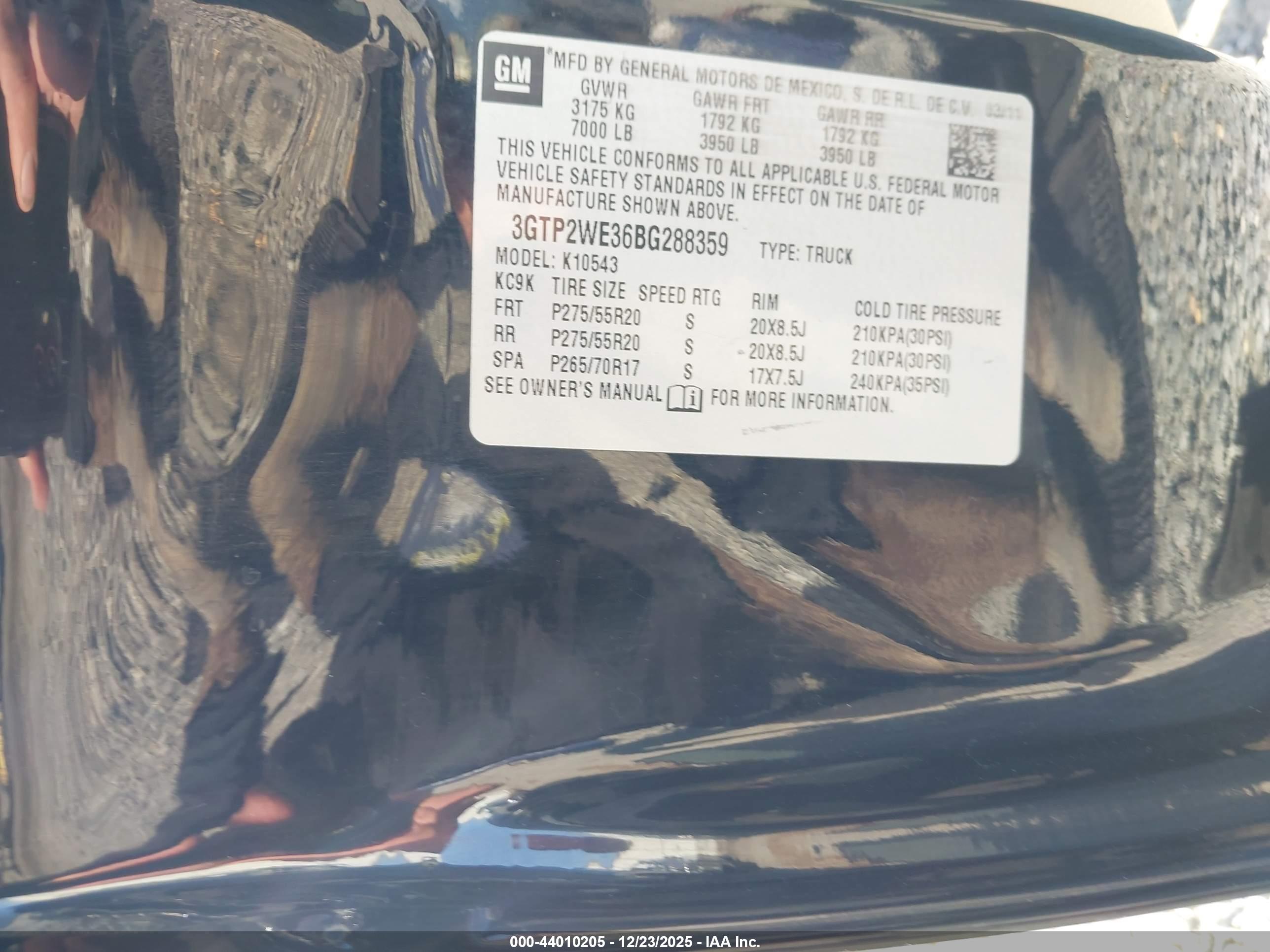 GMC SIERRA image 9