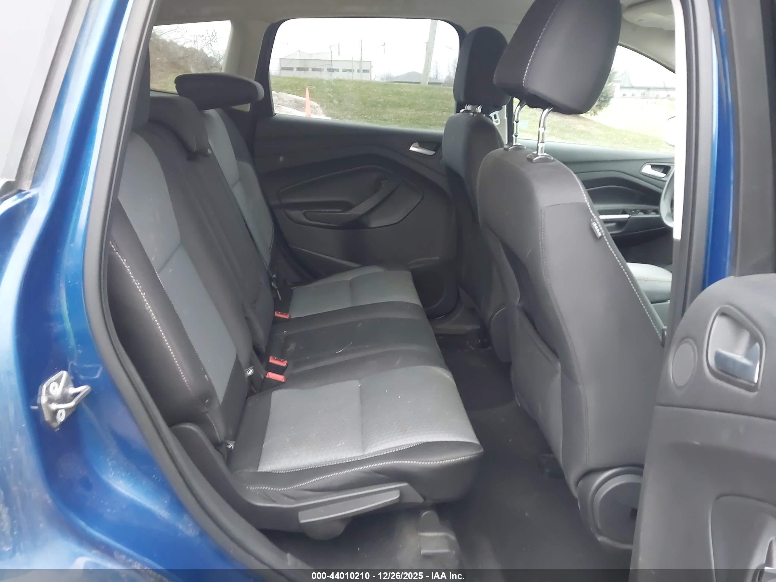FORD ESCAPE image 8