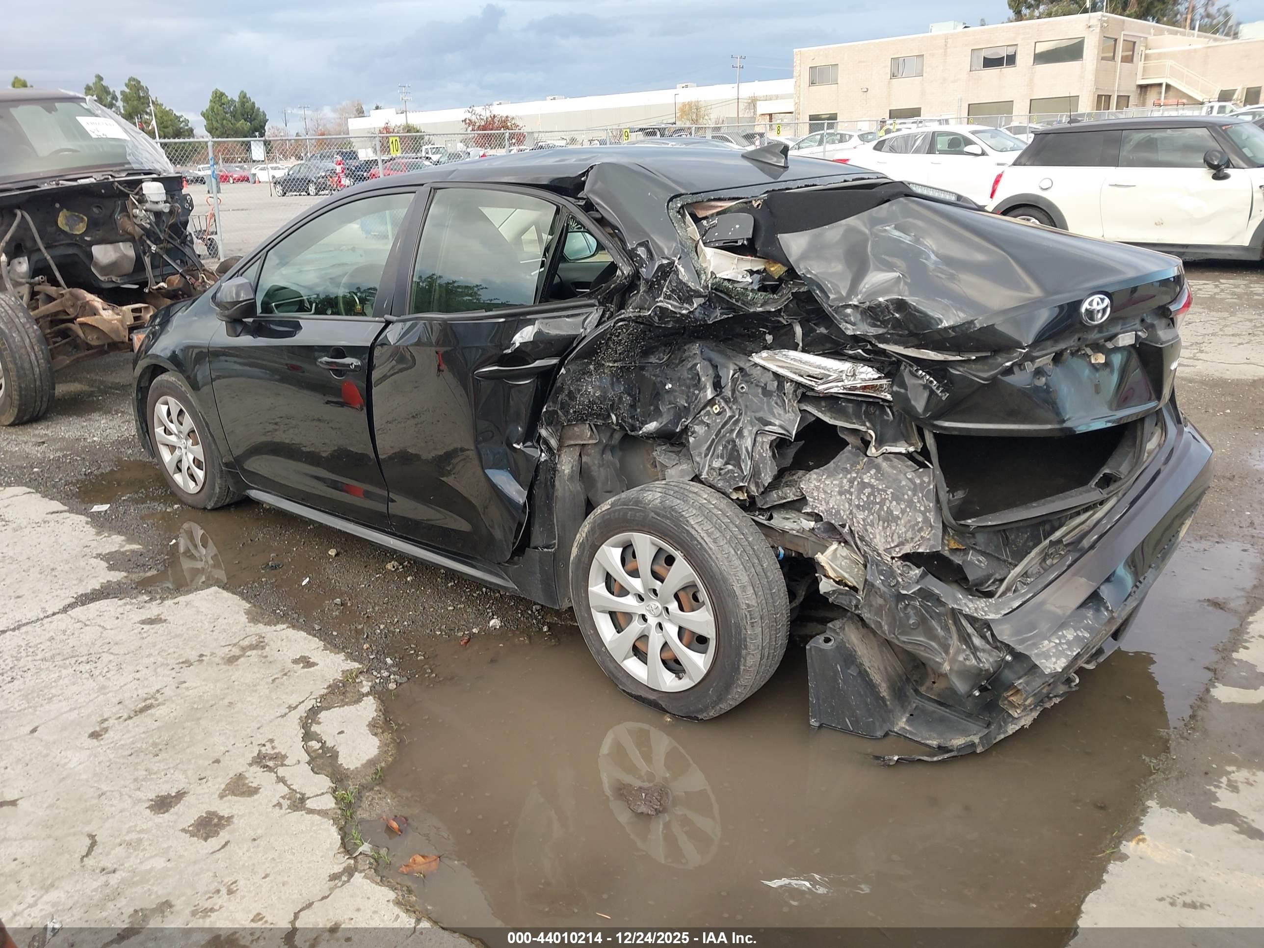 TOYOTA COROLLA image 3