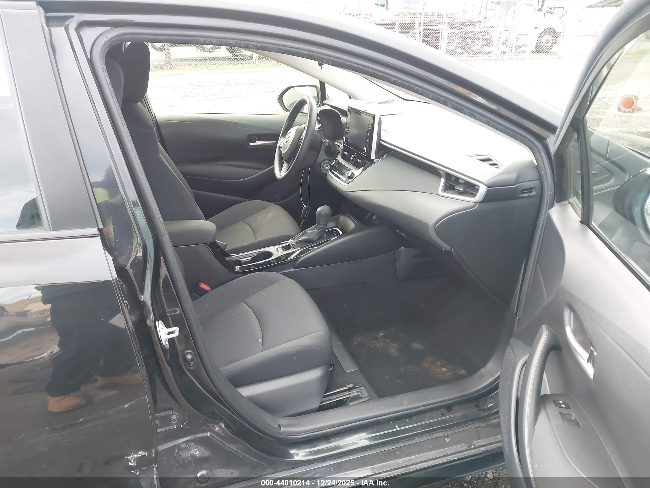 TOYOTA COROLLA image 5