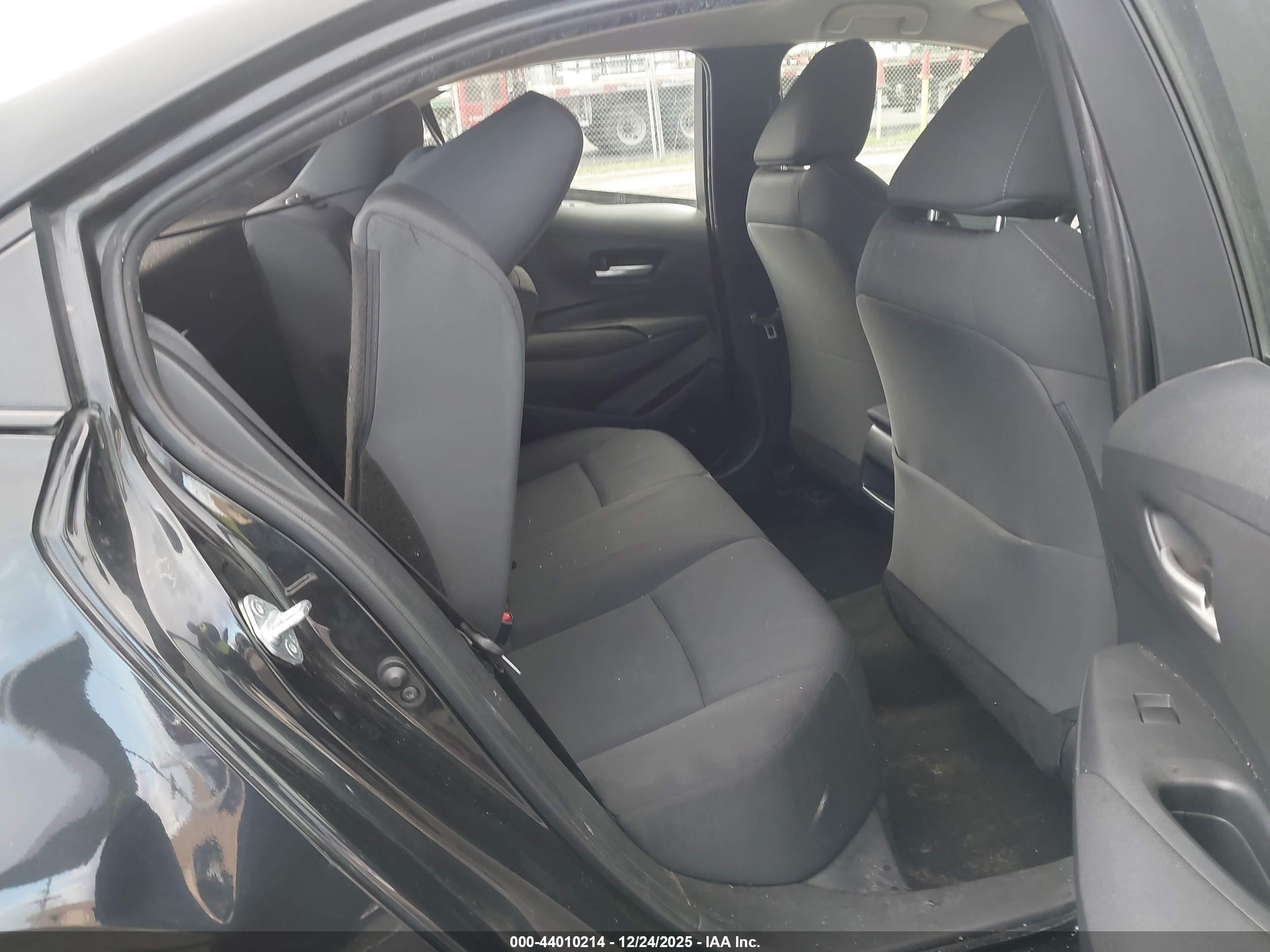 TOYOTA COROLLA image 8
