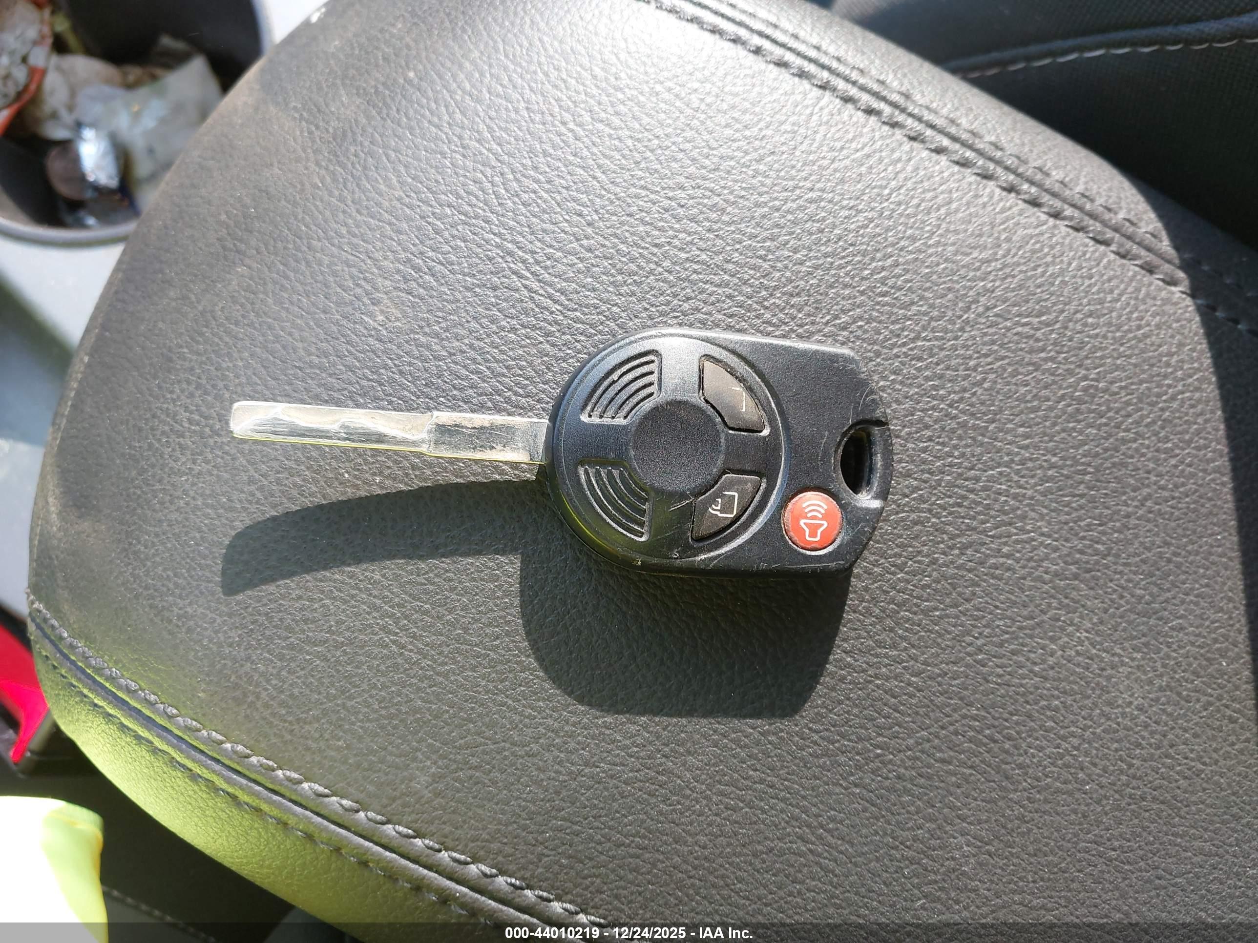 FORD ESCAPE image 11