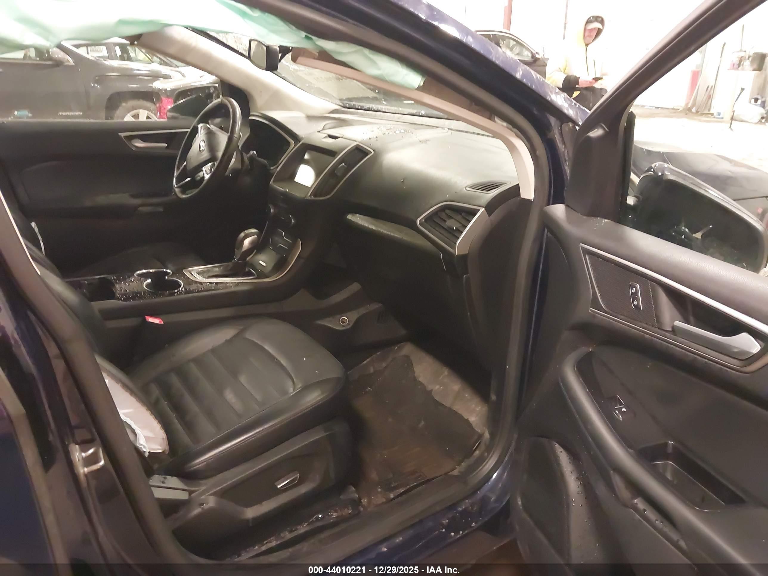 FORD EDGE image 5