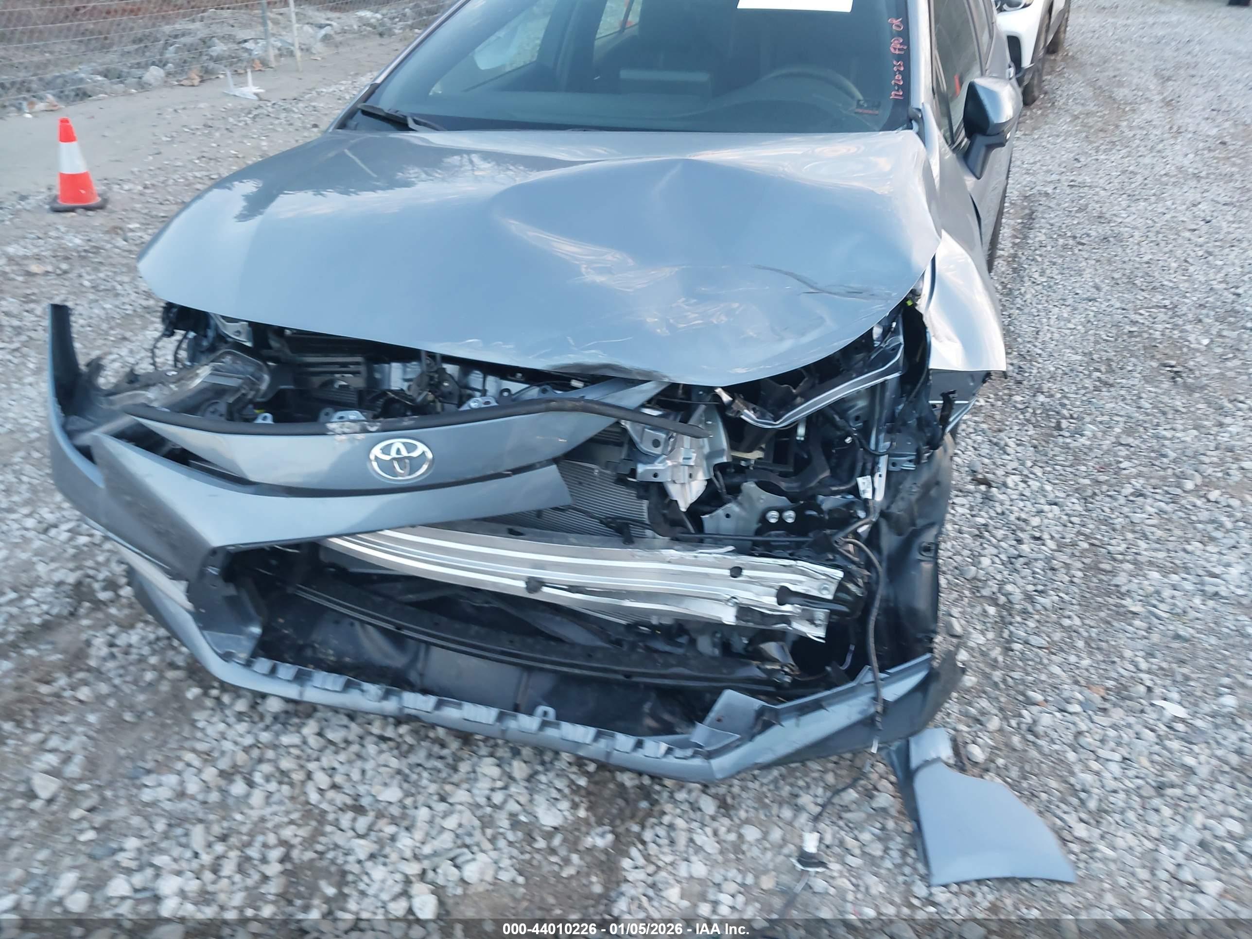 TOYOTA COROLLA image 6