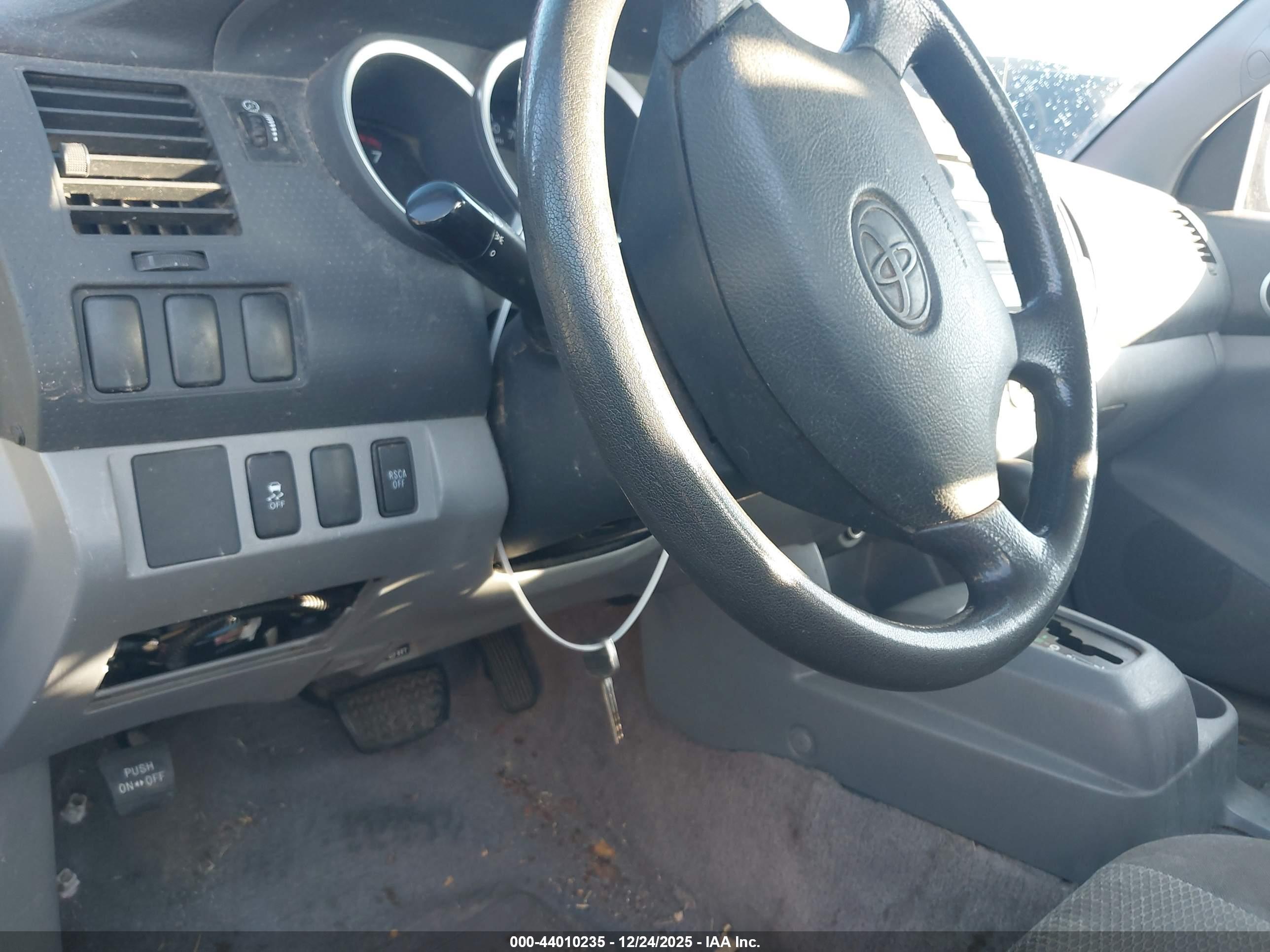 TOYOTA TACOMA image 11