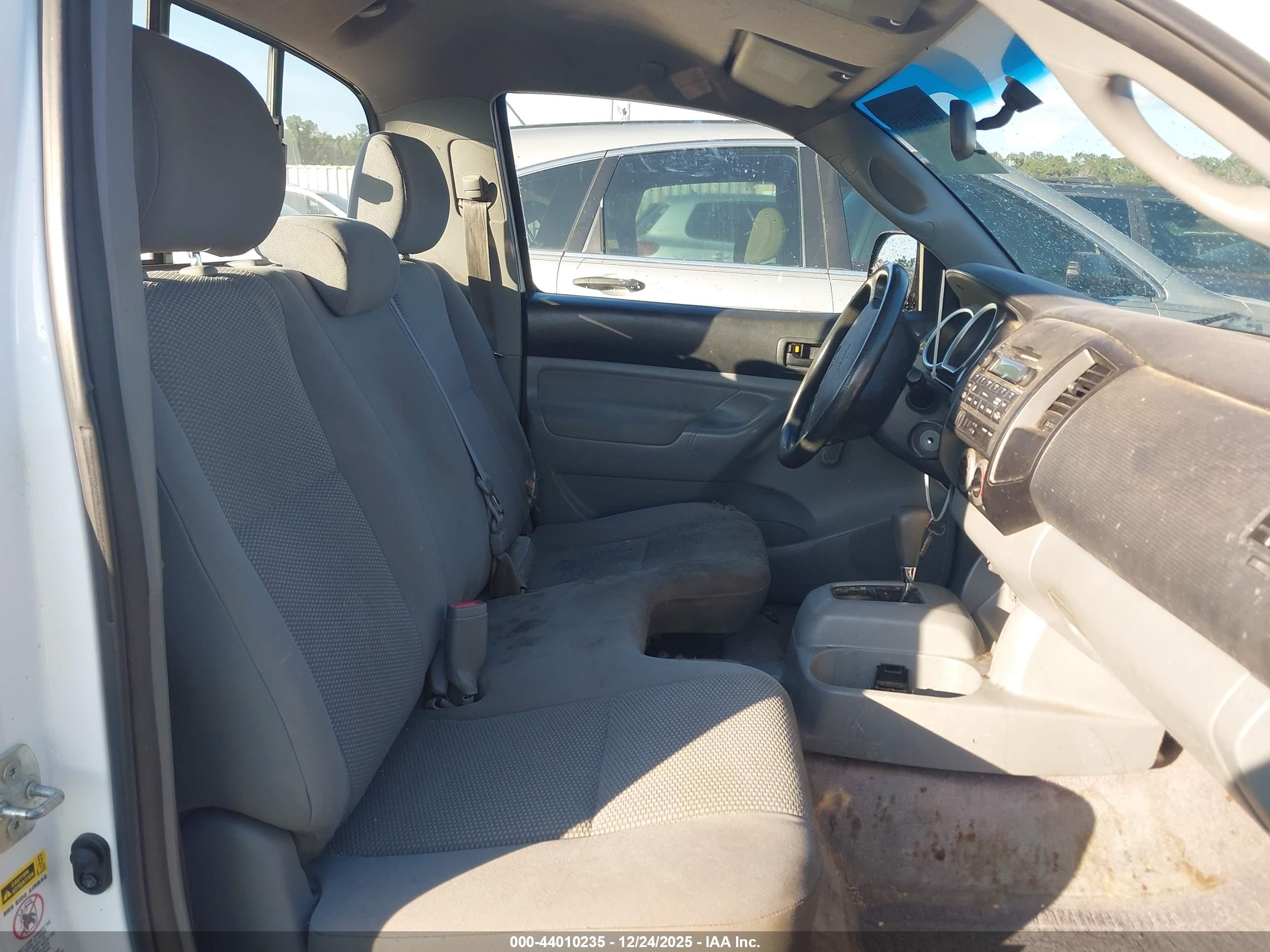TOYOTA TACOMA image 8