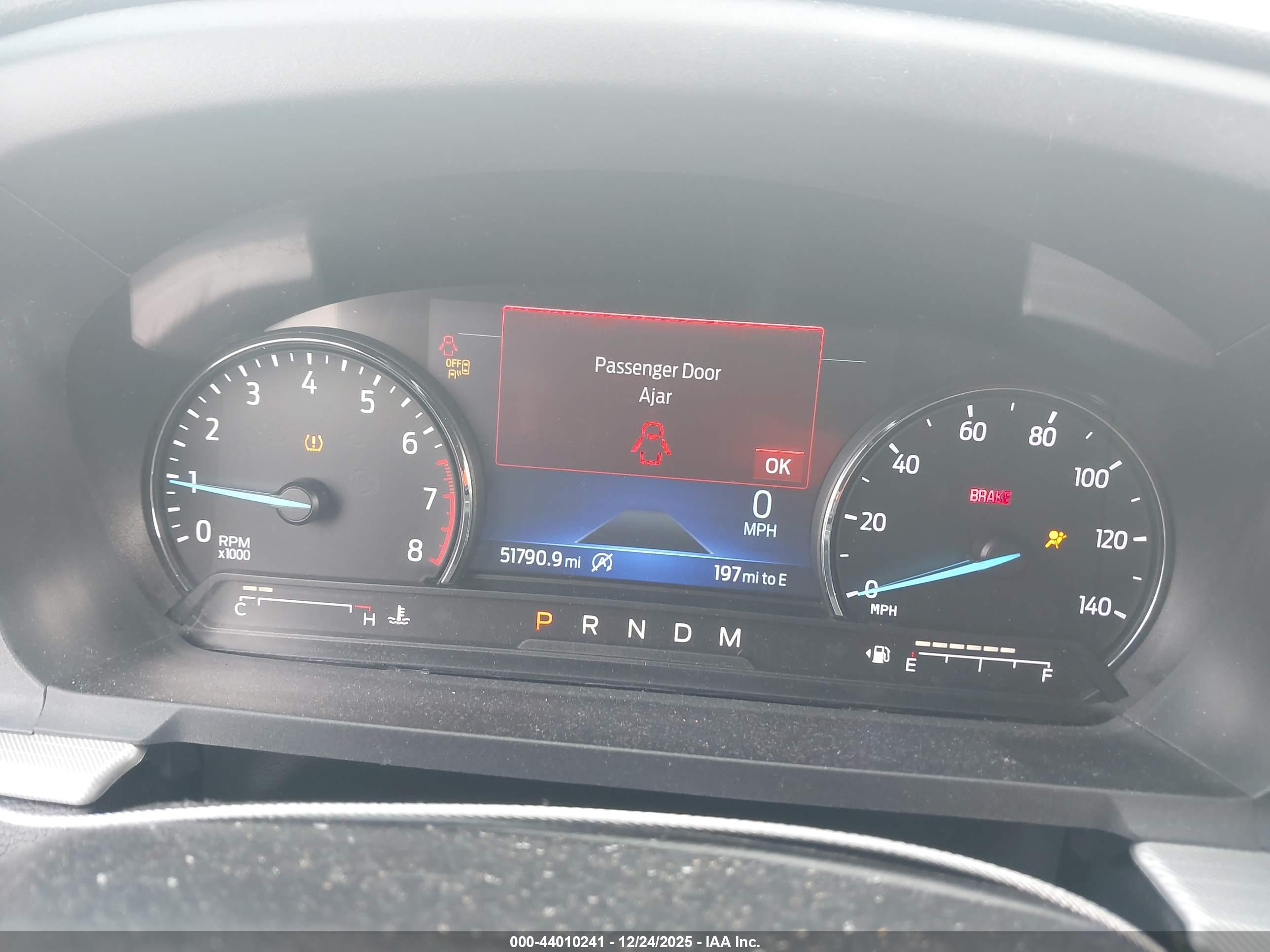 FORD EXPLORER image 7