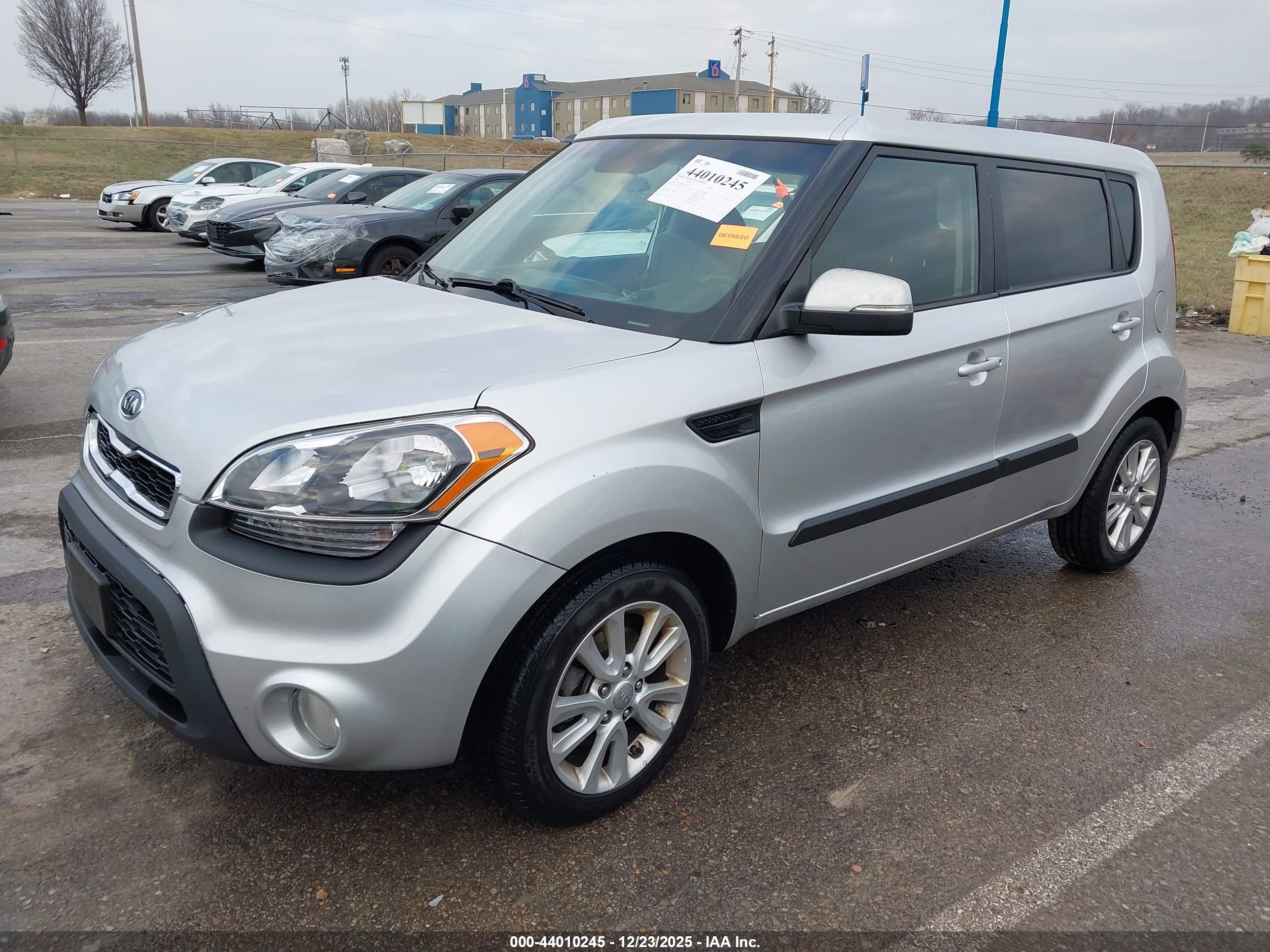 KIA SOUL image 2
