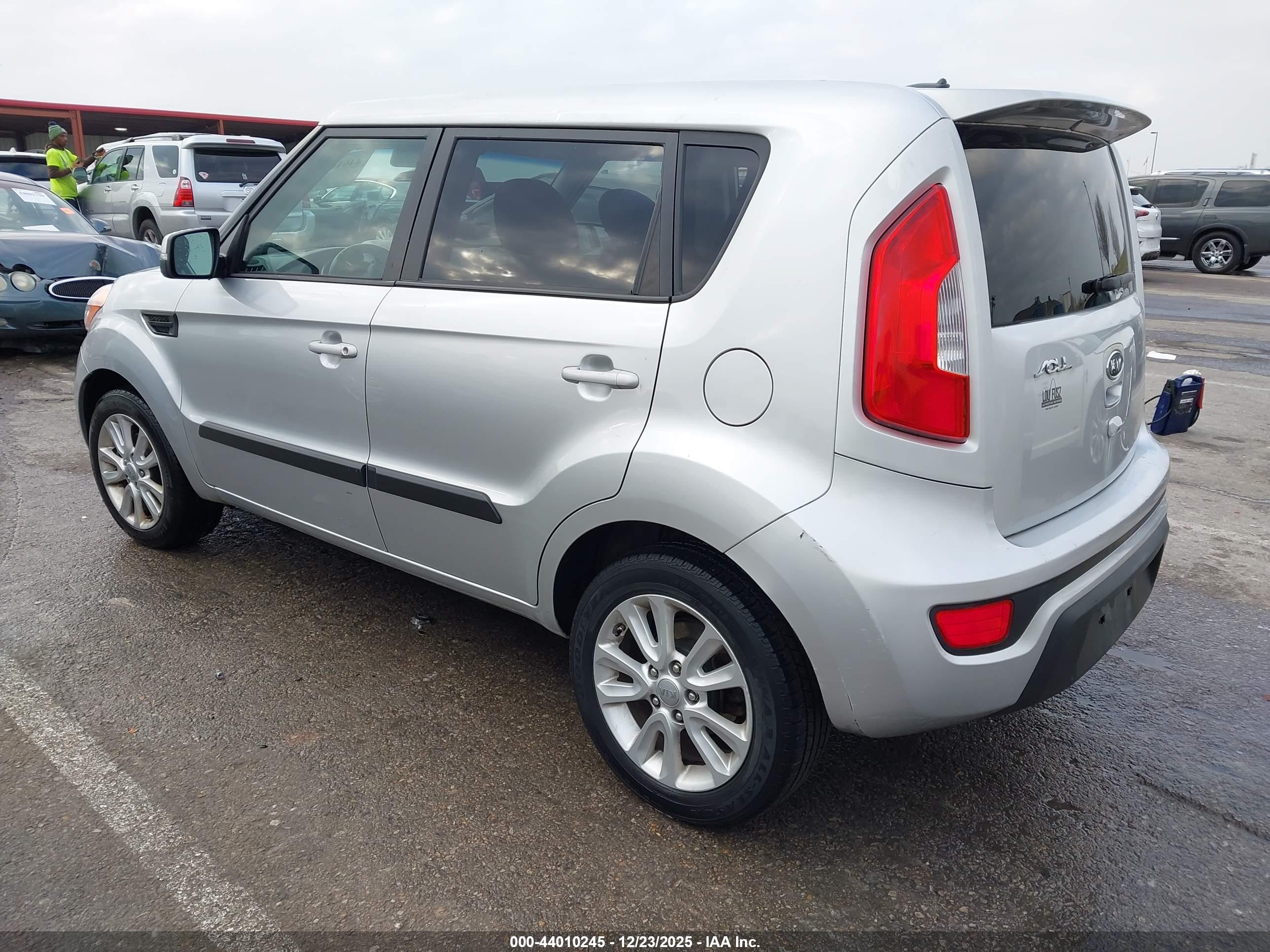 KIA SOUL image 3