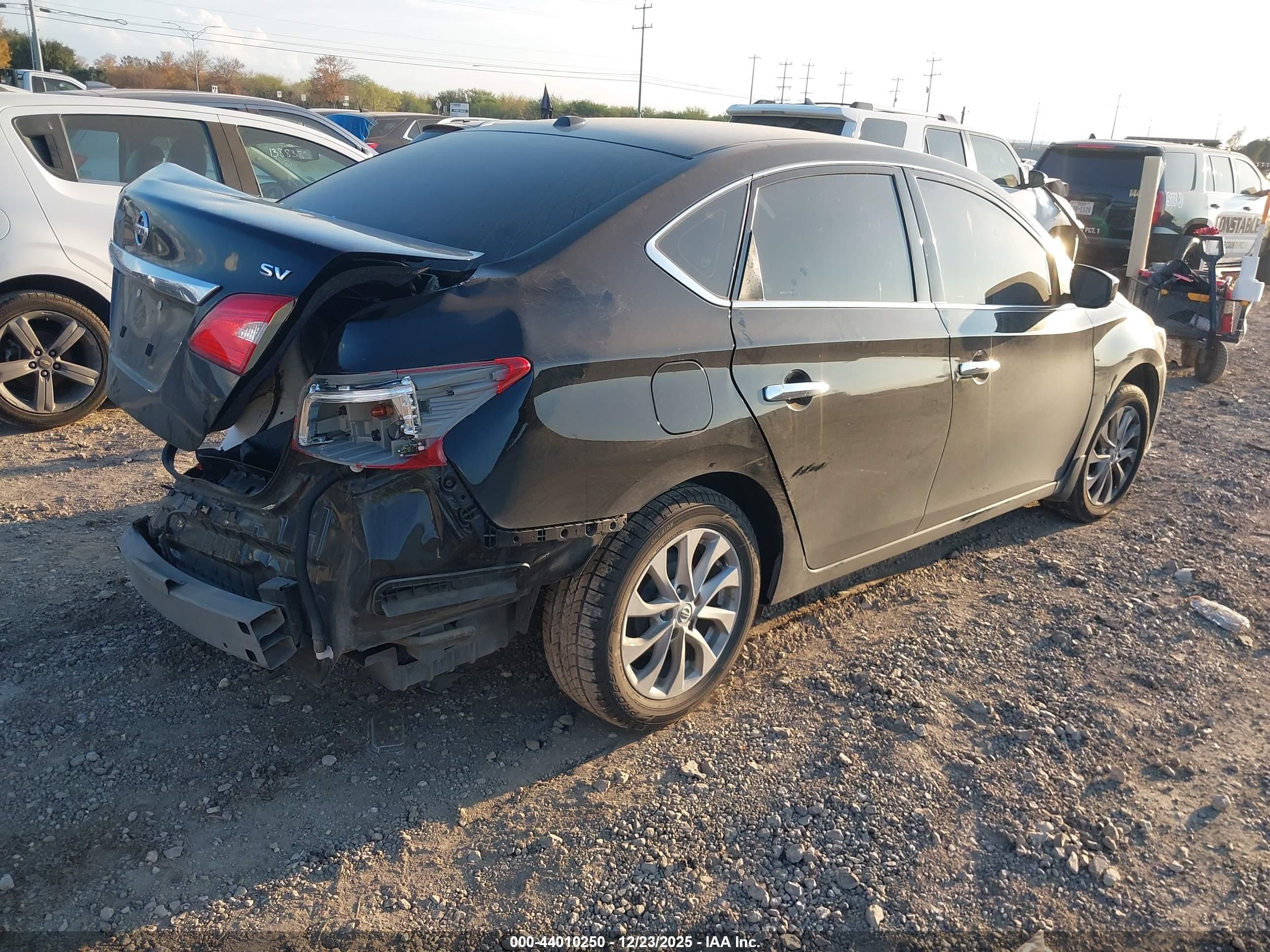 NISSAN SENTRA image 4