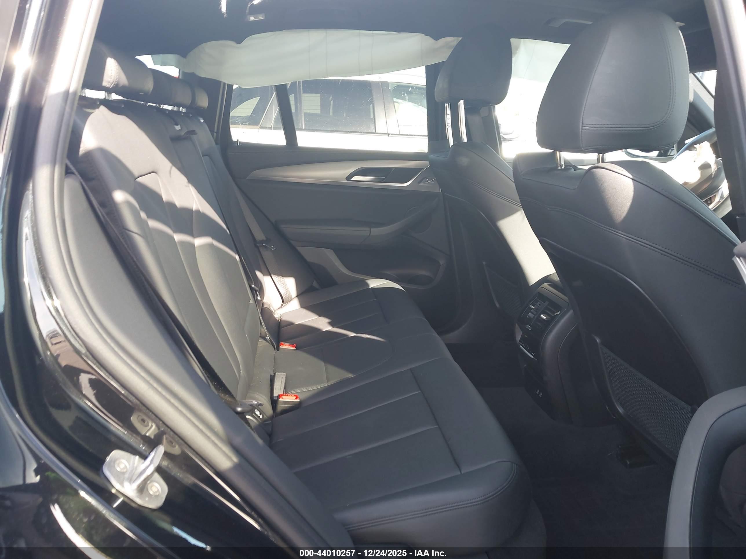 BMW X3 image 8