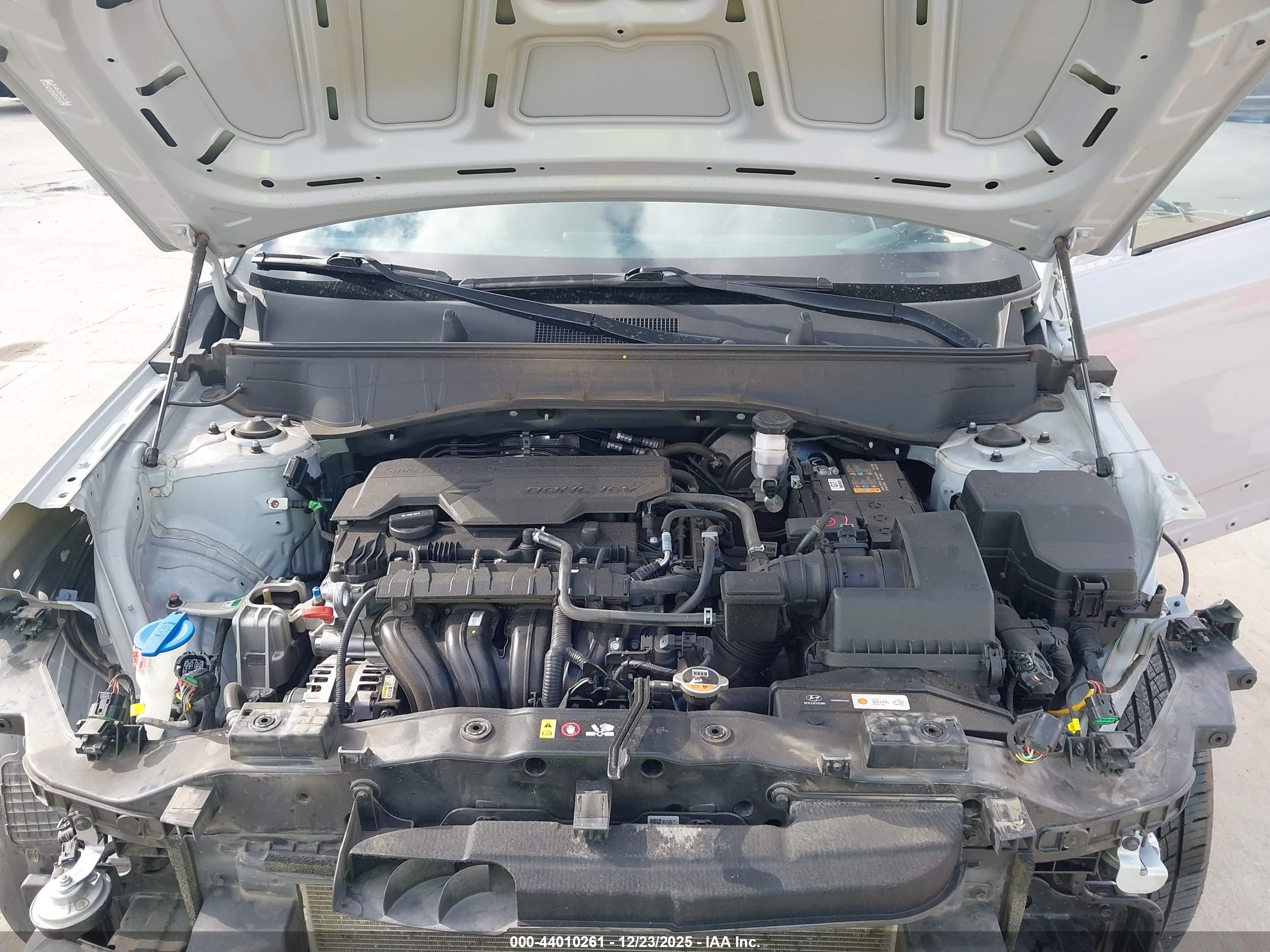HYUNDAI KONA image 10