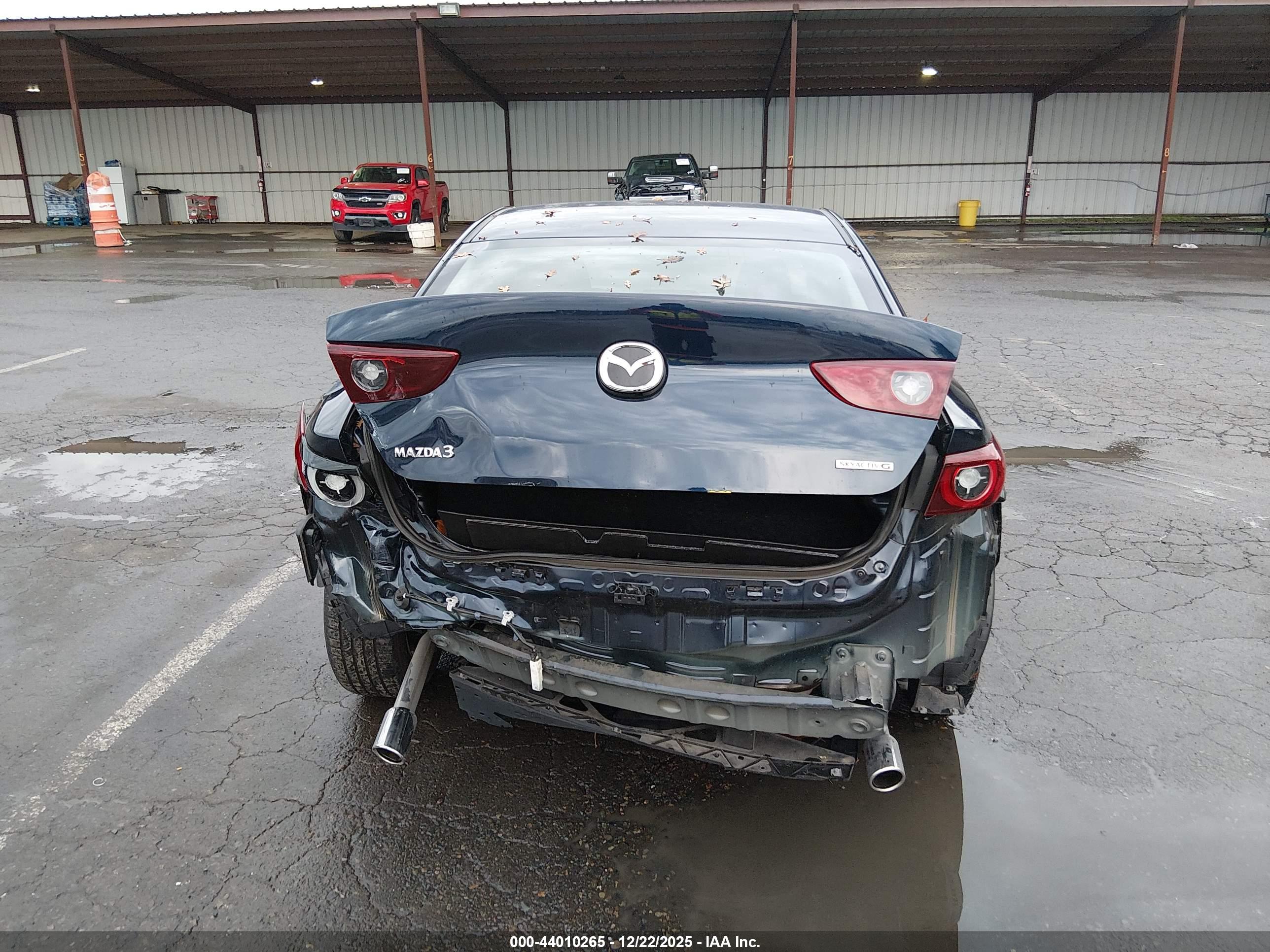 MAZDA MAZDA3 image 6