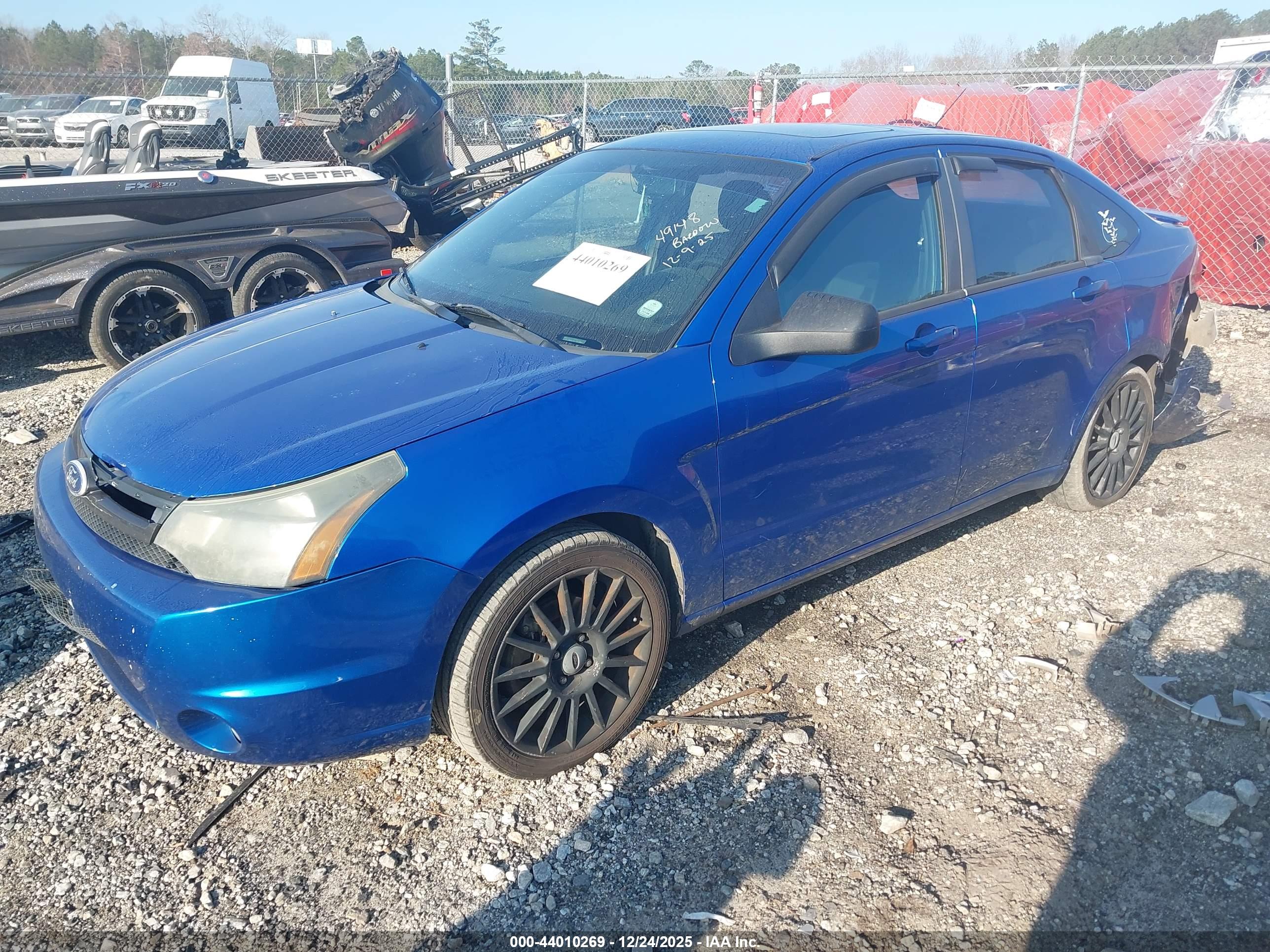 FORD FOCUS image 2