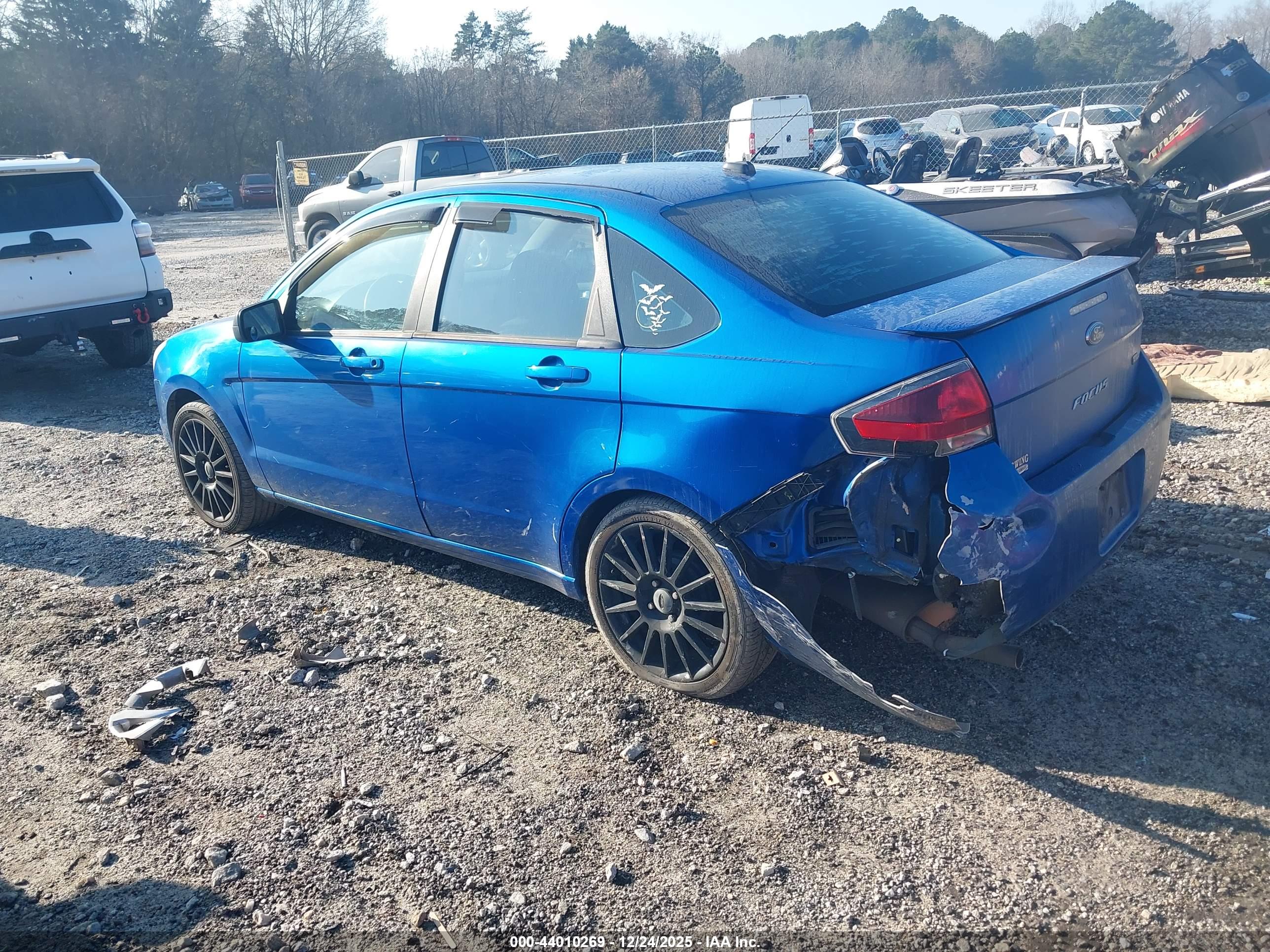 FORD FOCUS image 3