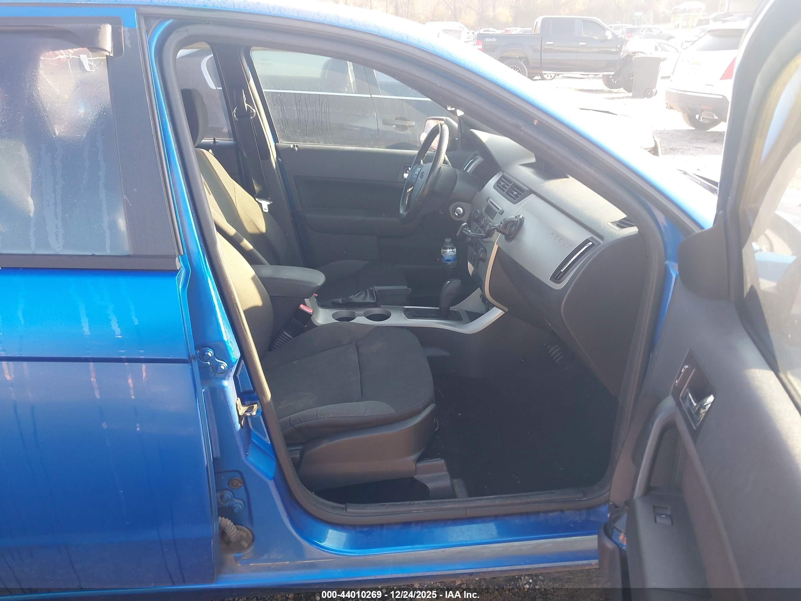 FORD FOCUS image 5
