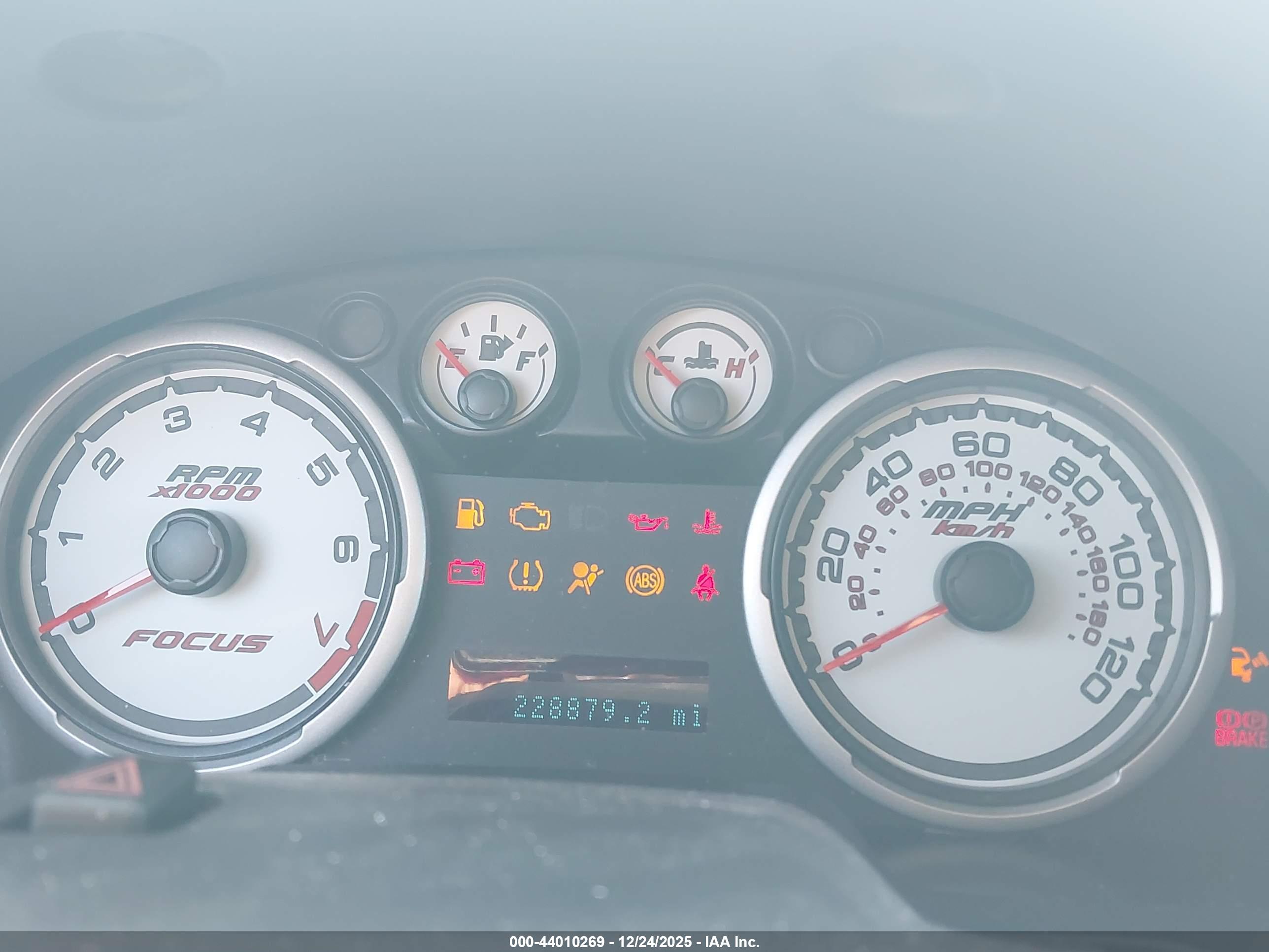 FORD FOCUS image 7