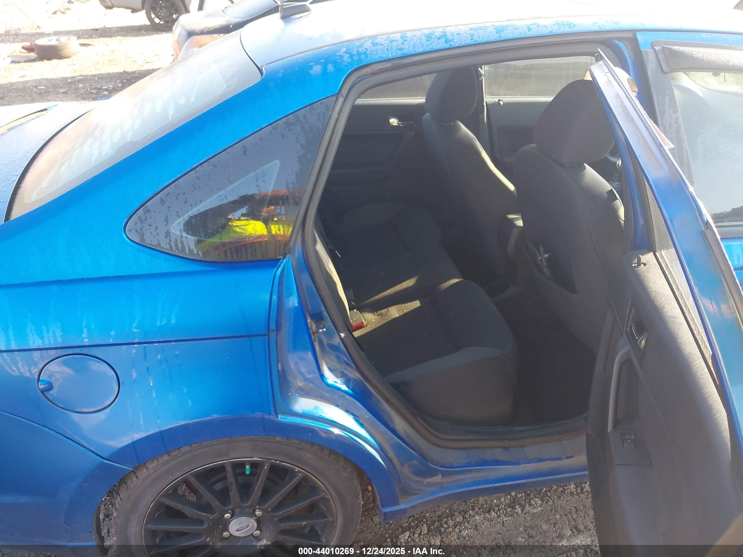 FORD FOCUS image 8