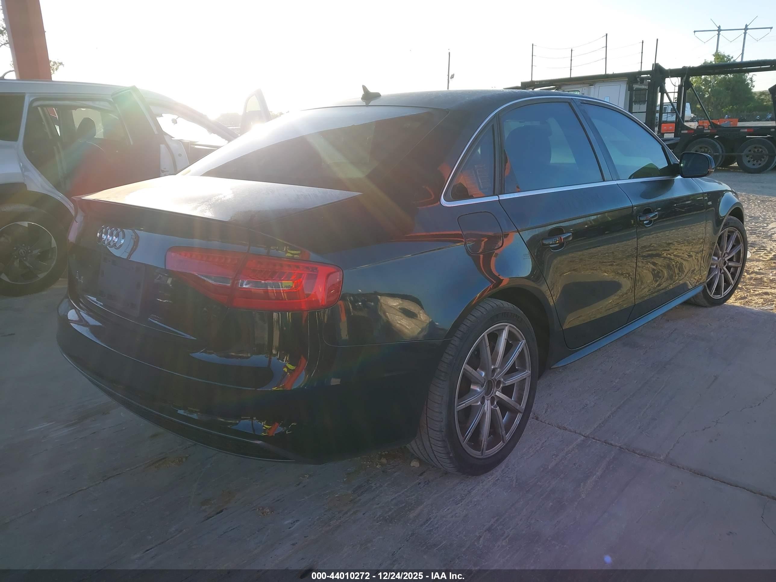 AUDI A4 image 4