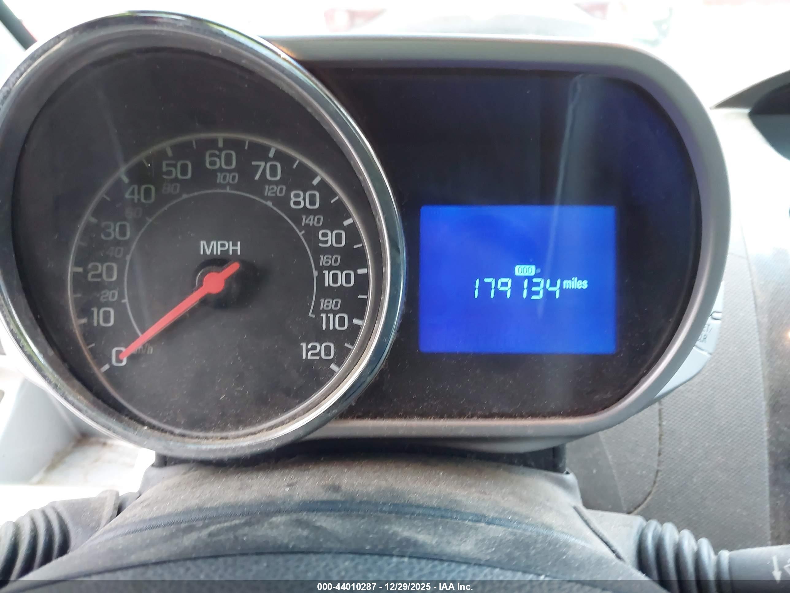 CHEVROLET SPARK image 7