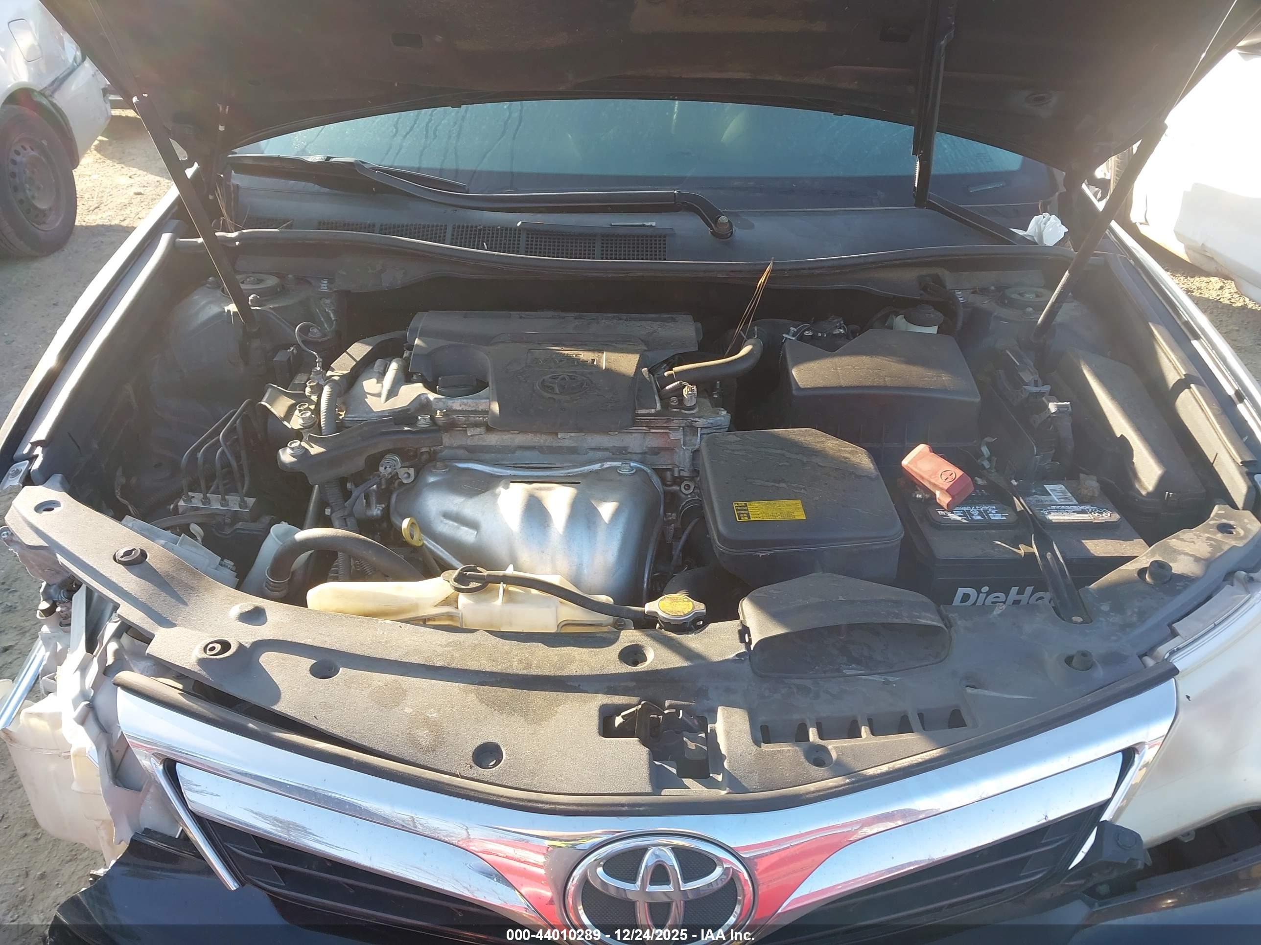 TOYOTA CAMRY image 10