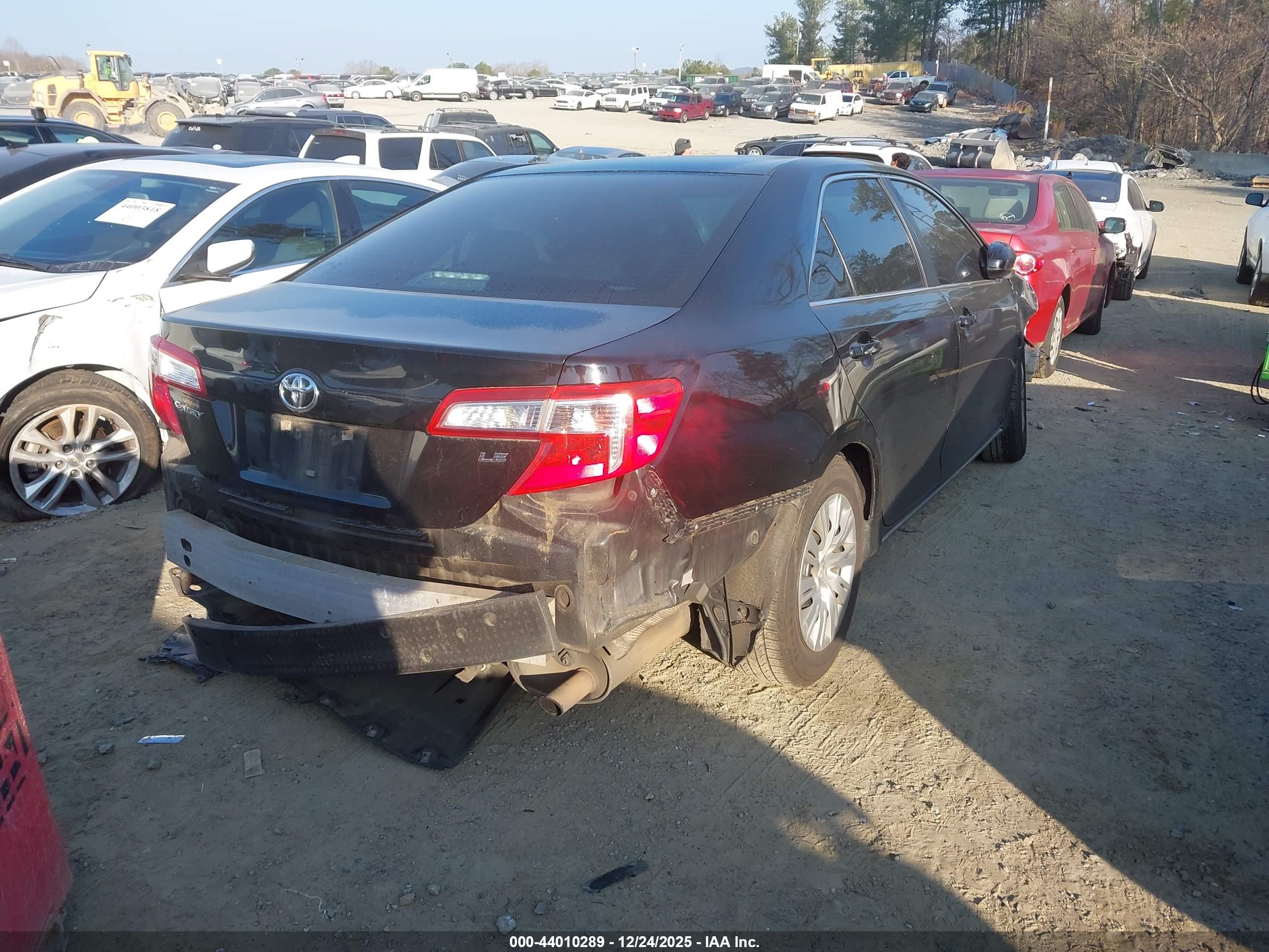 TOYOTA CAMRY image 4