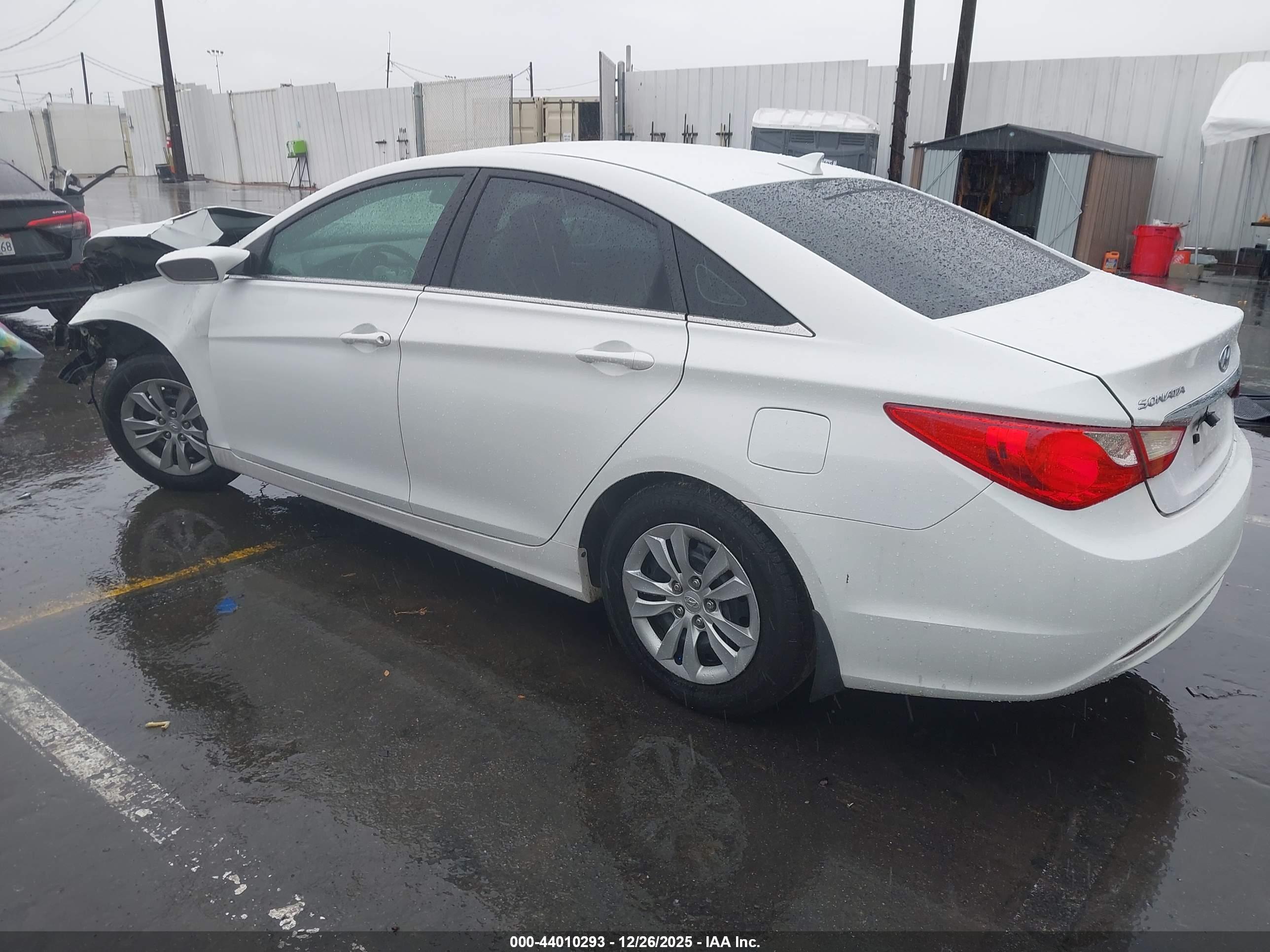 HYUNDAI SONATA image 3