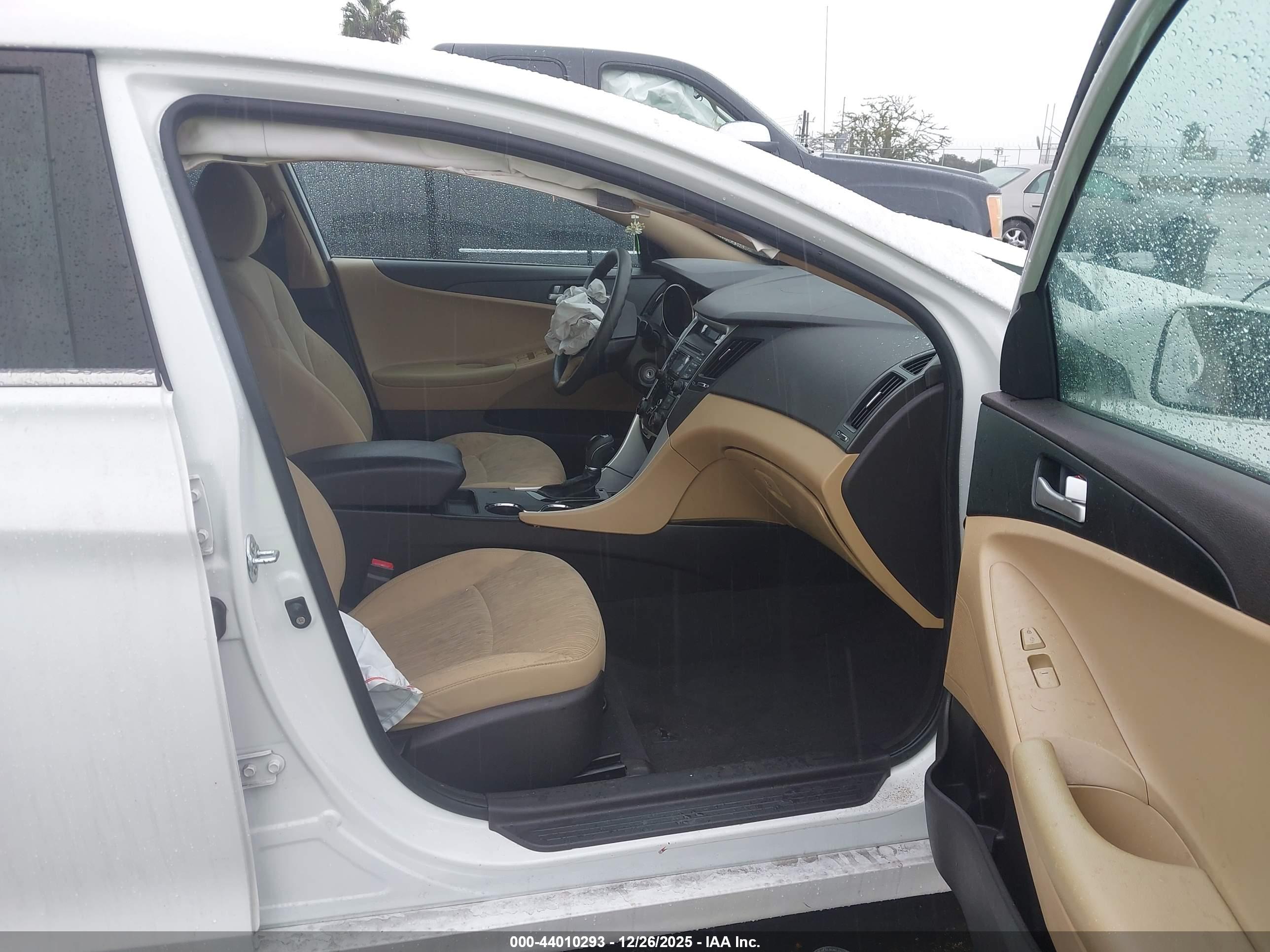 HYUNDAI SONATA image 5