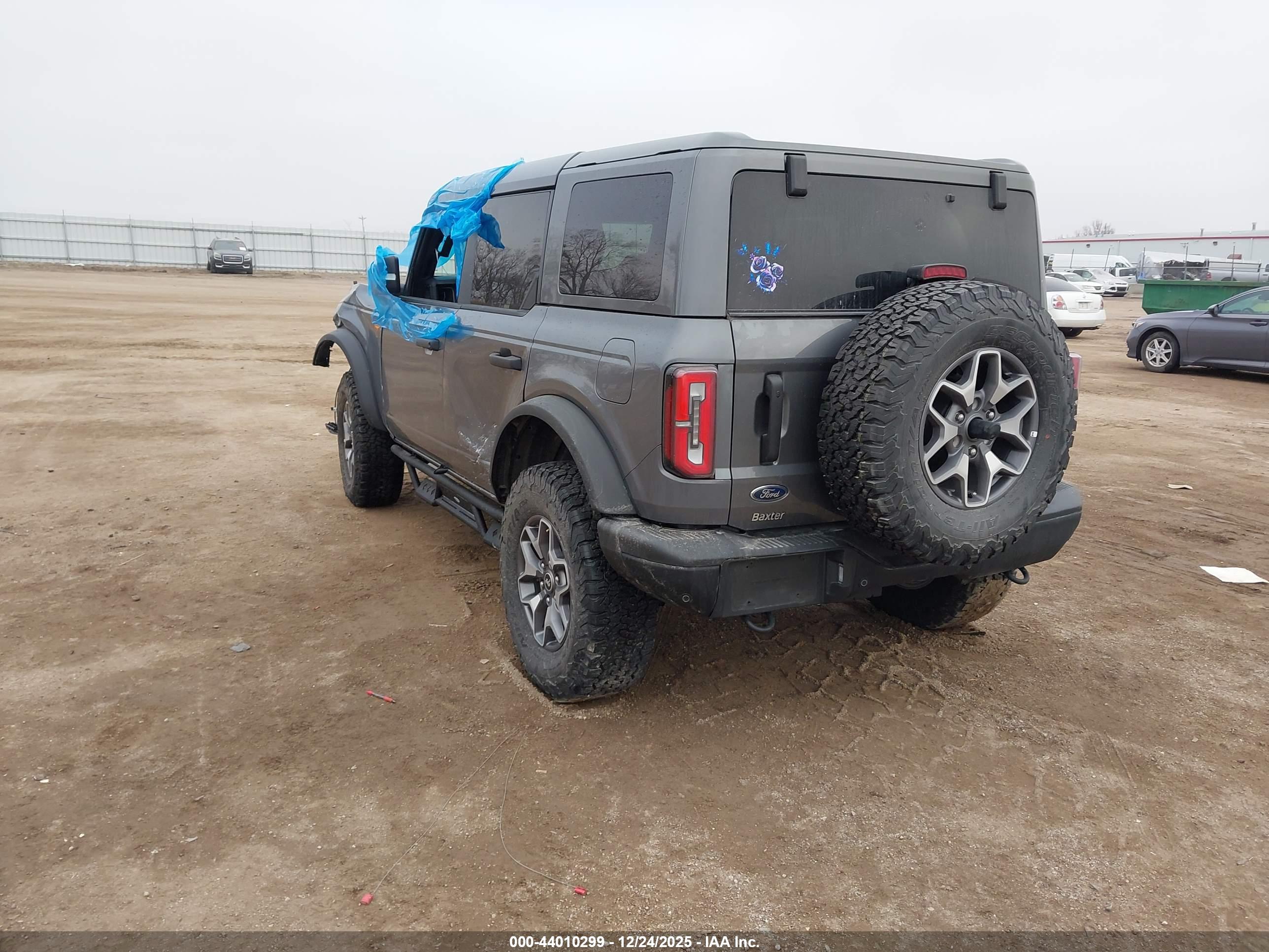 FORD BRONCO image 3