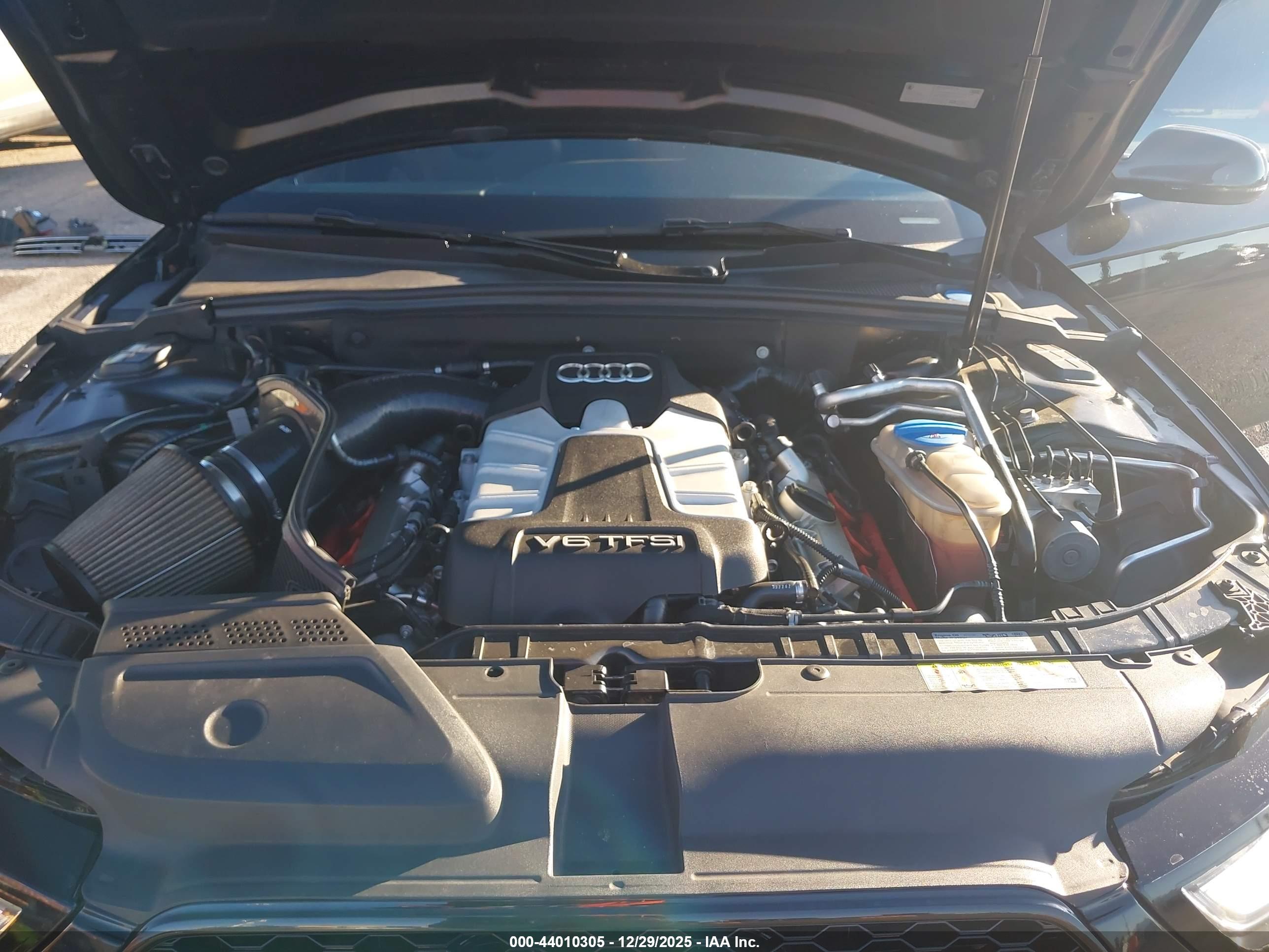 AUDI S4 image 10