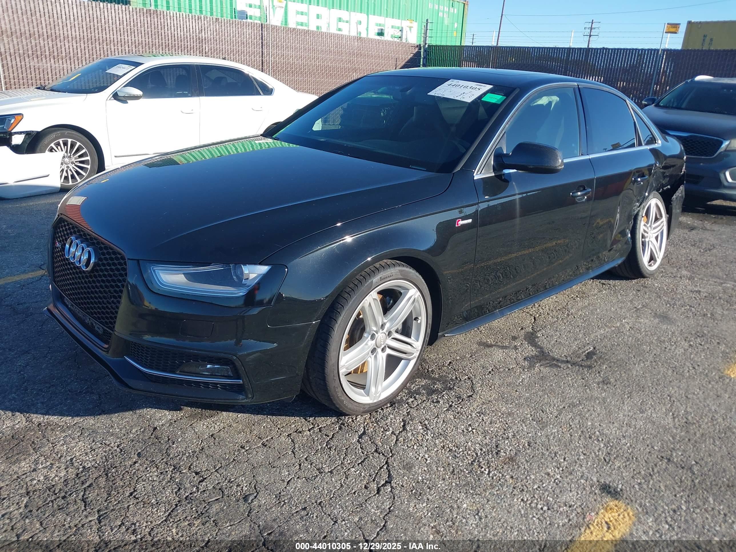 AUDI S4 image 2