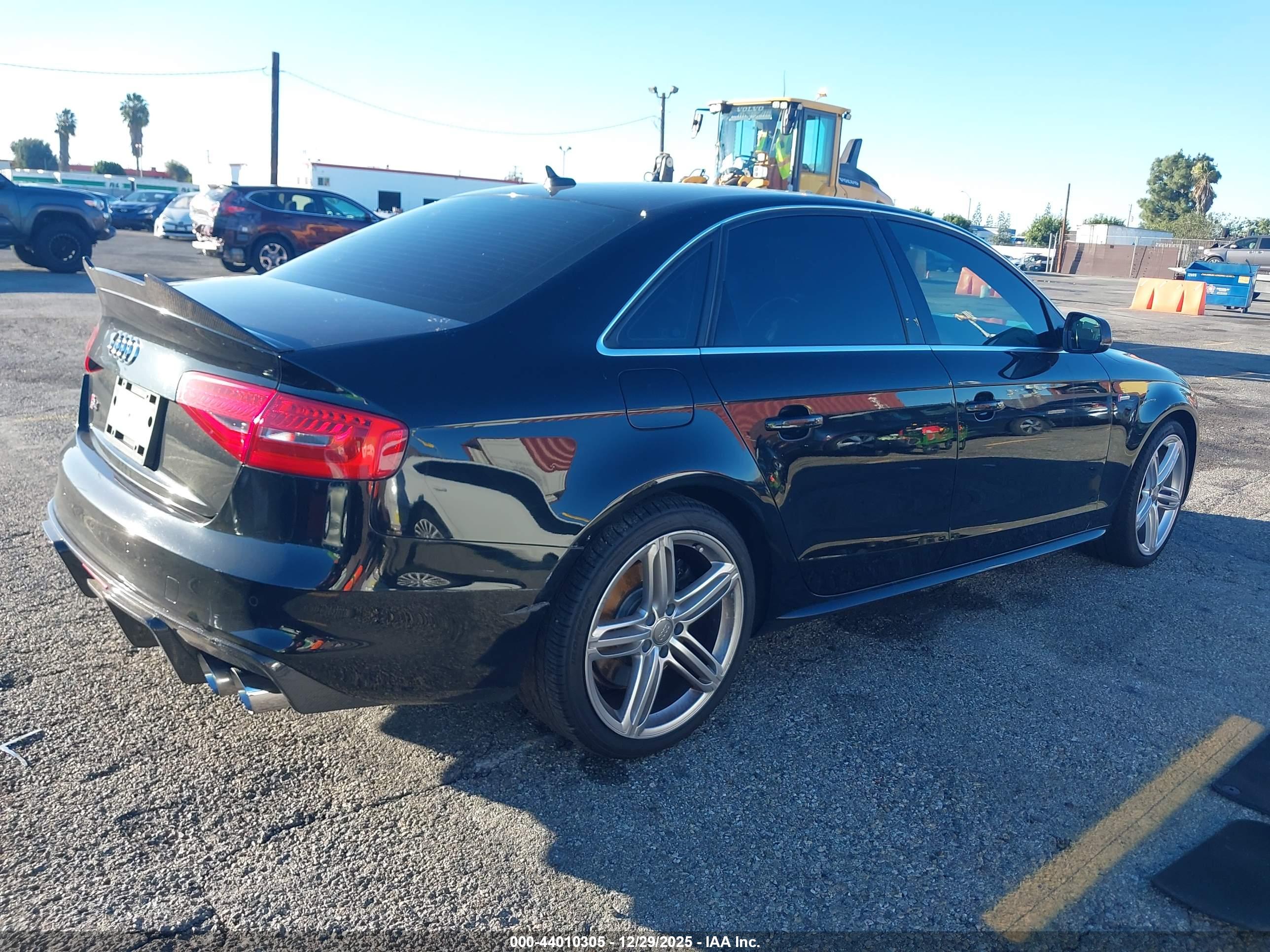 AUDI S4 image 4