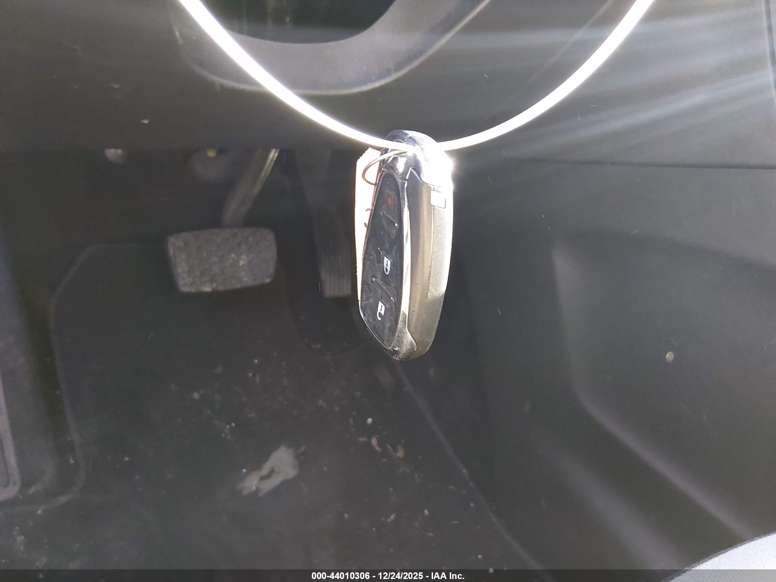 CHEVROLET EQUINOX image 11